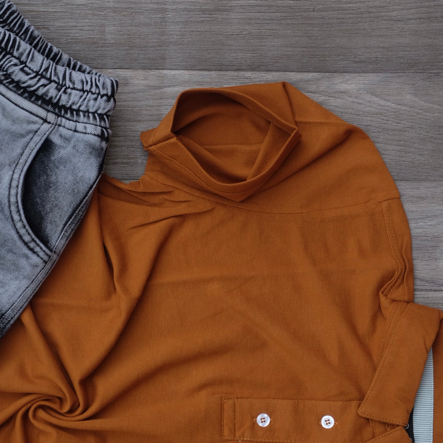 Ensemble Cargo Jeans Délavé Gris + Polo Taba