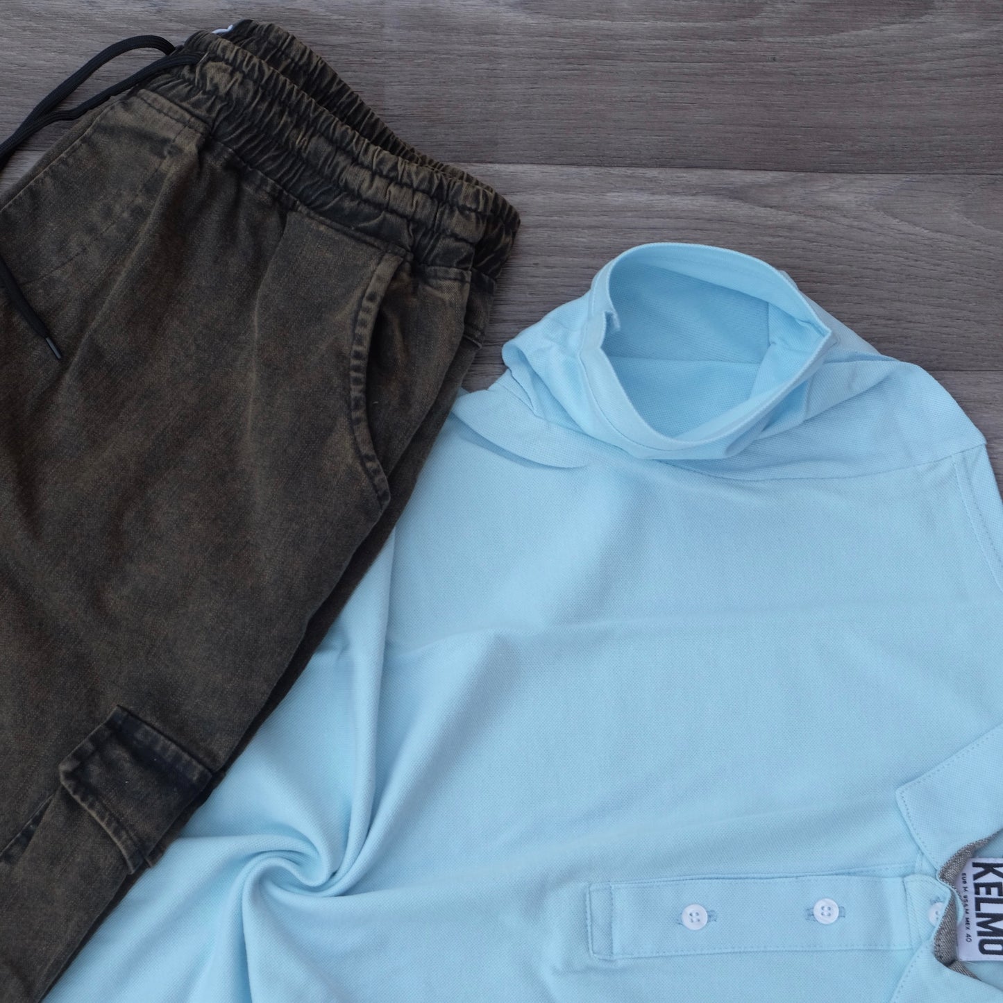 Ensemble Cargo Jeans Délavé Kaki + Polo Bleu Ciel