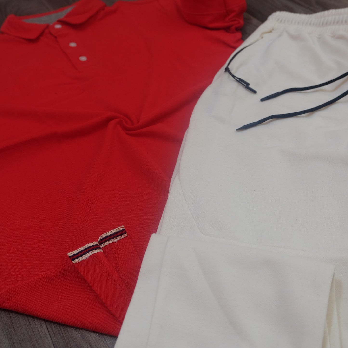 Ensemble Jogging Beska Blanc Casse + Polo Rouge