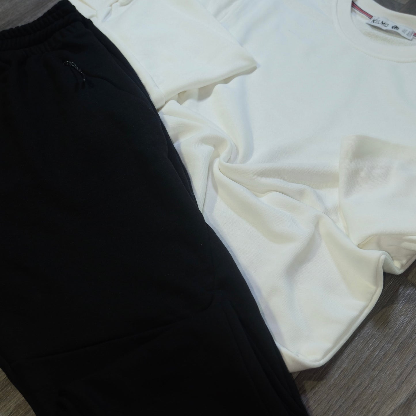 Ensemble Jogging Beska Noir + Sweat Blanc