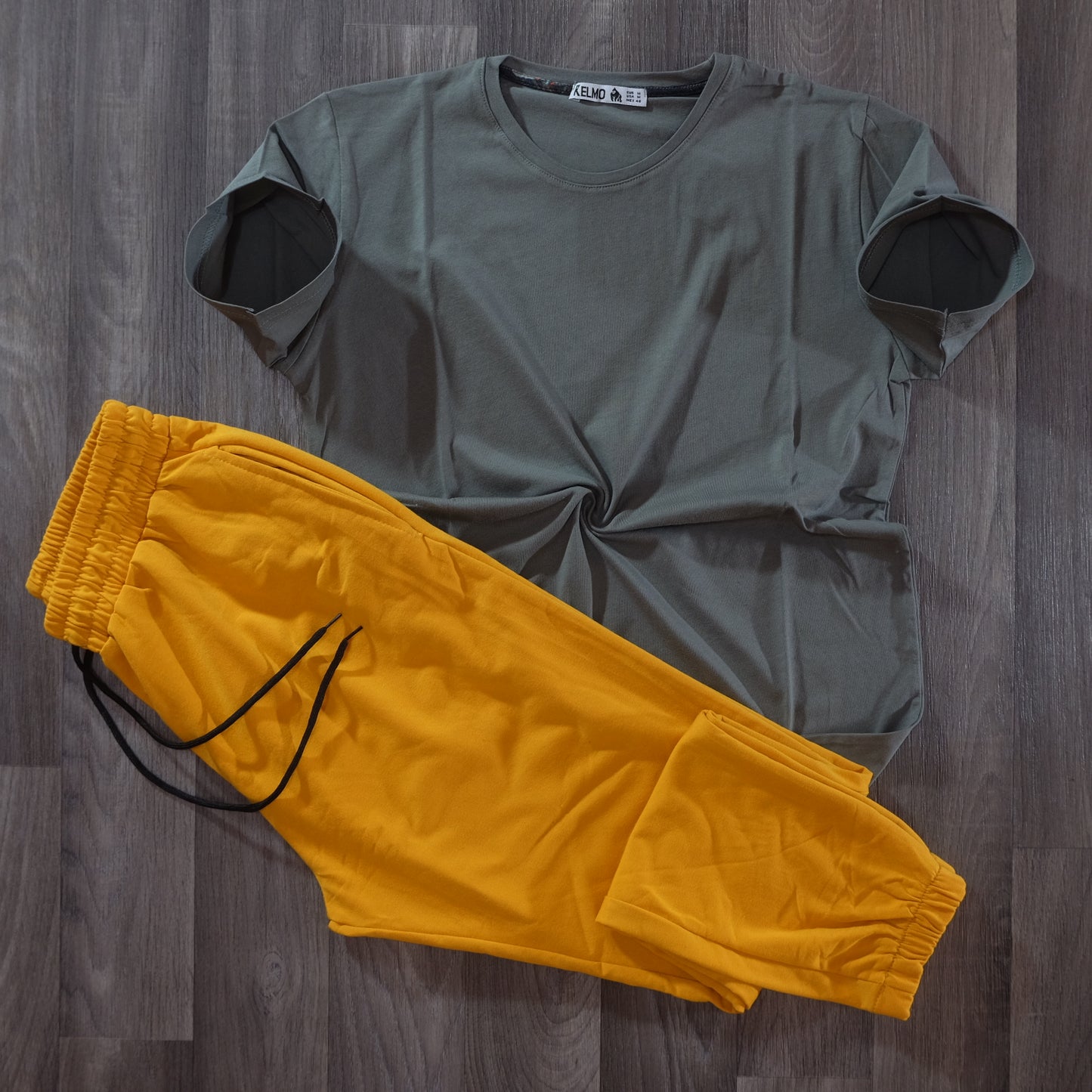 Ensemble T-Shirt Kaki + Jogging Motard