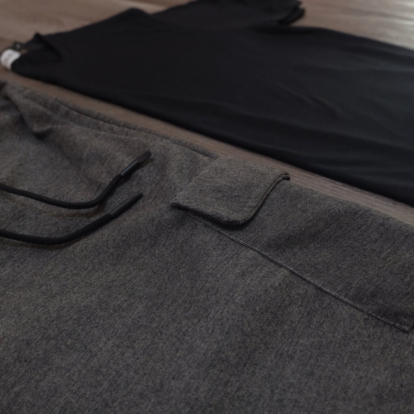Pack Short Cargo Gris Fonce + T-Shirt Noir