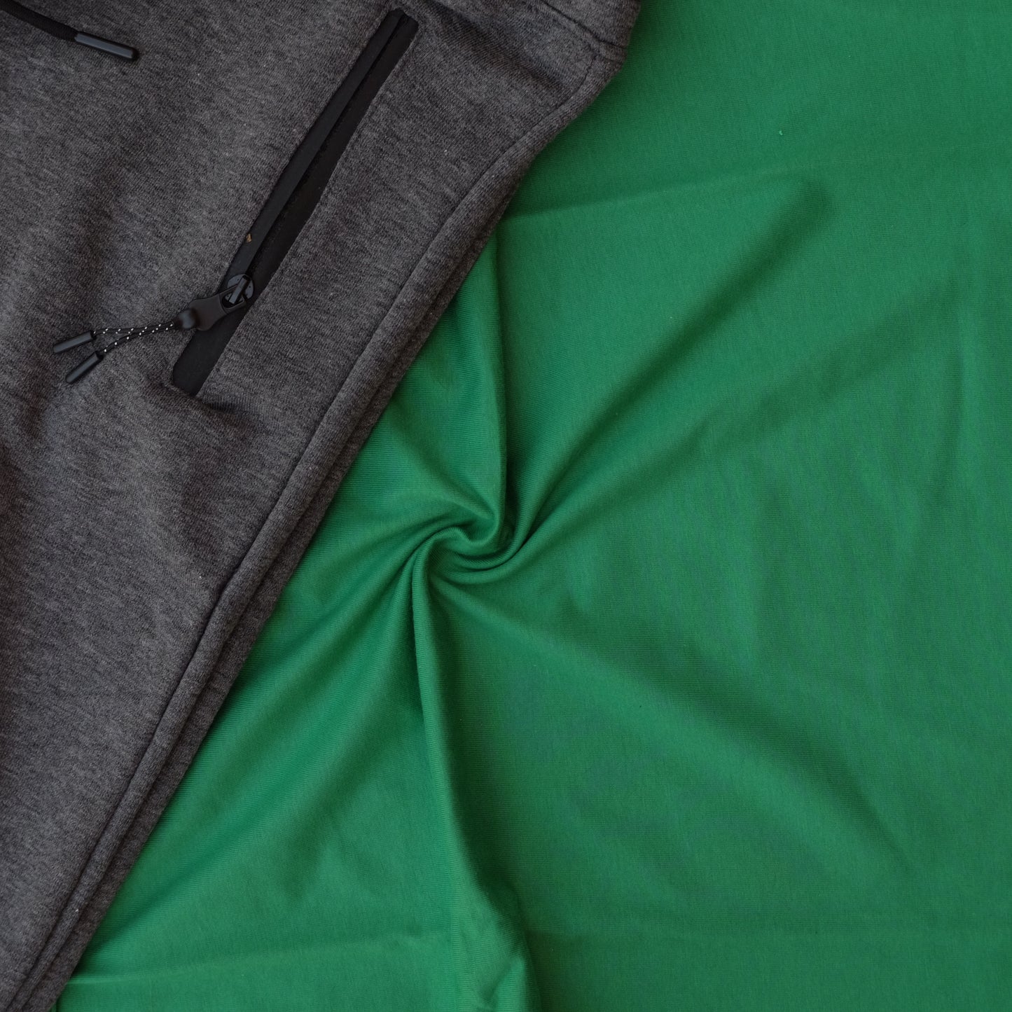 Pack Short Gris Chine Fonce + T-Shirt Vert Raj