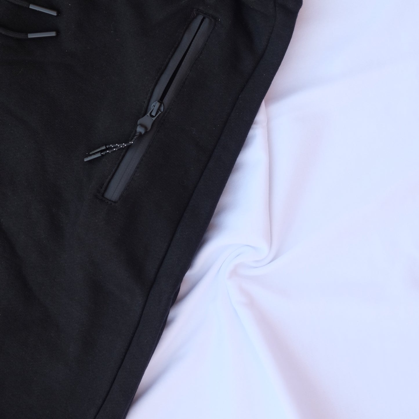 Pack Short Noir + T-Shirt Jaune Poussin