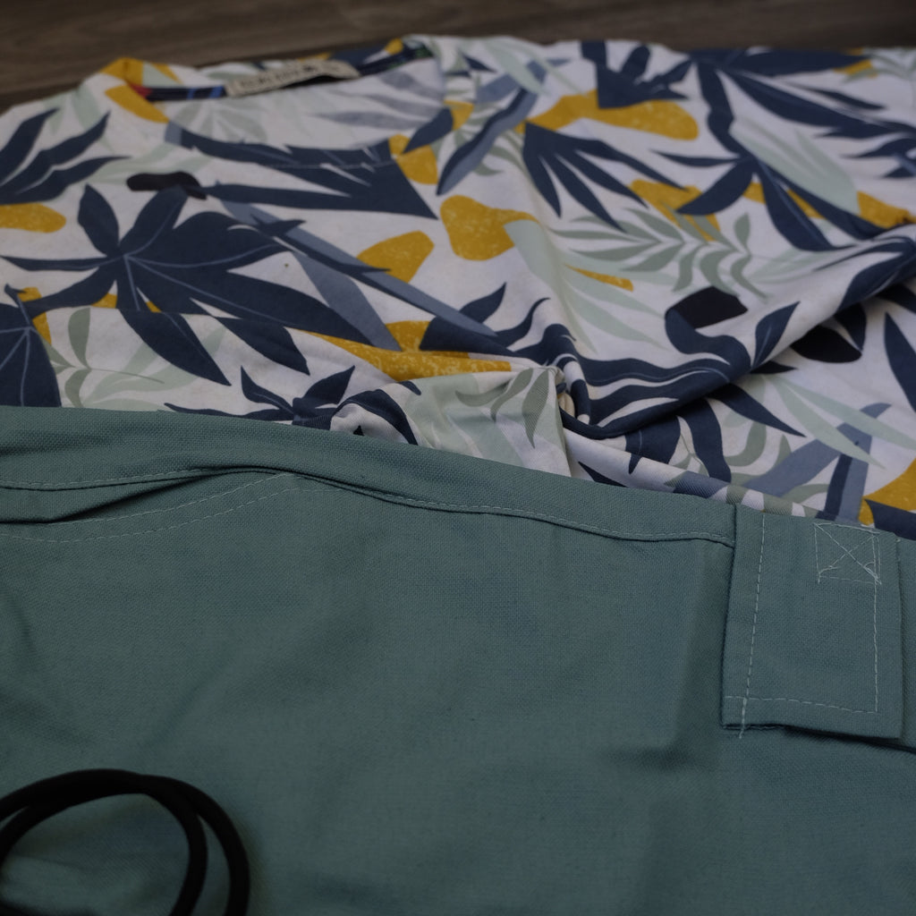 Ensemble Enfant Cargo Vert Sauge + T-Shirt Imprimé Tropical Blanc