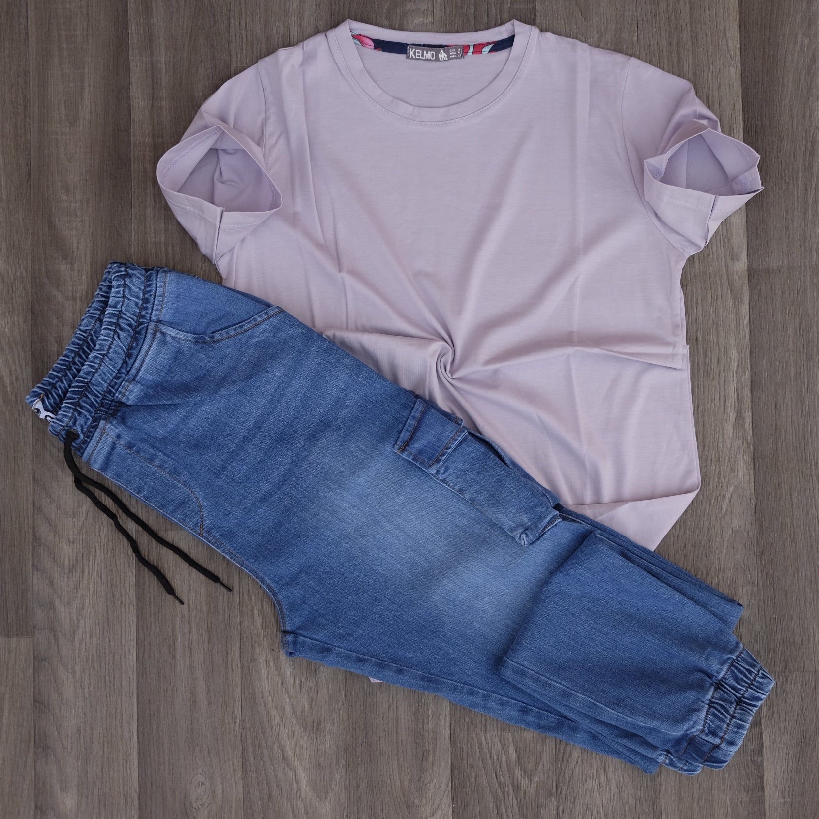 Ensemble Cargo Jeans Délavé Bleu + T-Shirt Mauve Clair