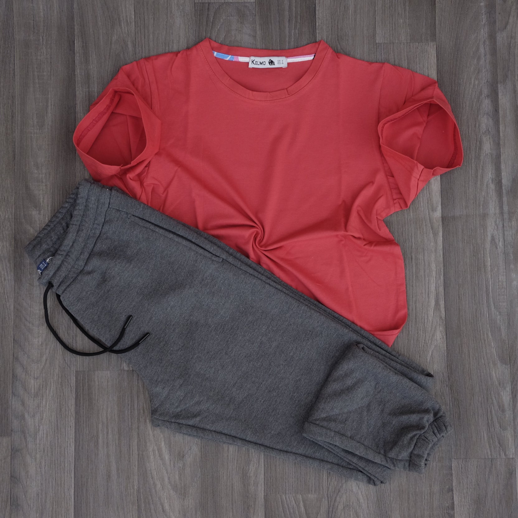 Ensemble T-Shirt Orange Foncé + Jogging Gris Foncé