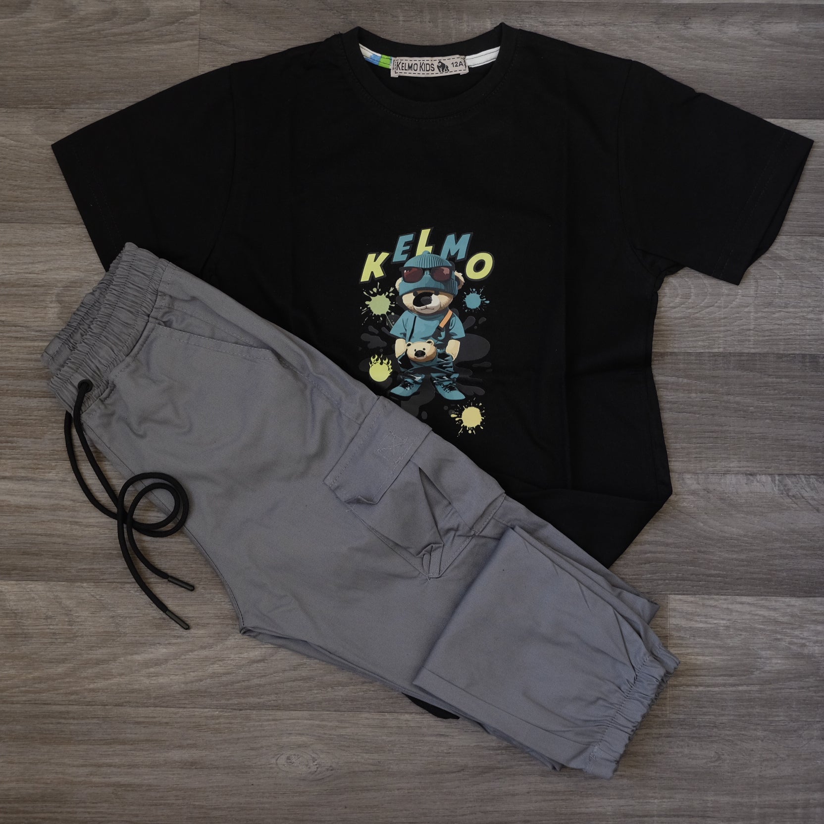 Ensemble Enfant Cargo Gris + T-Shirt Noir Imprimé Ourson Kelmo