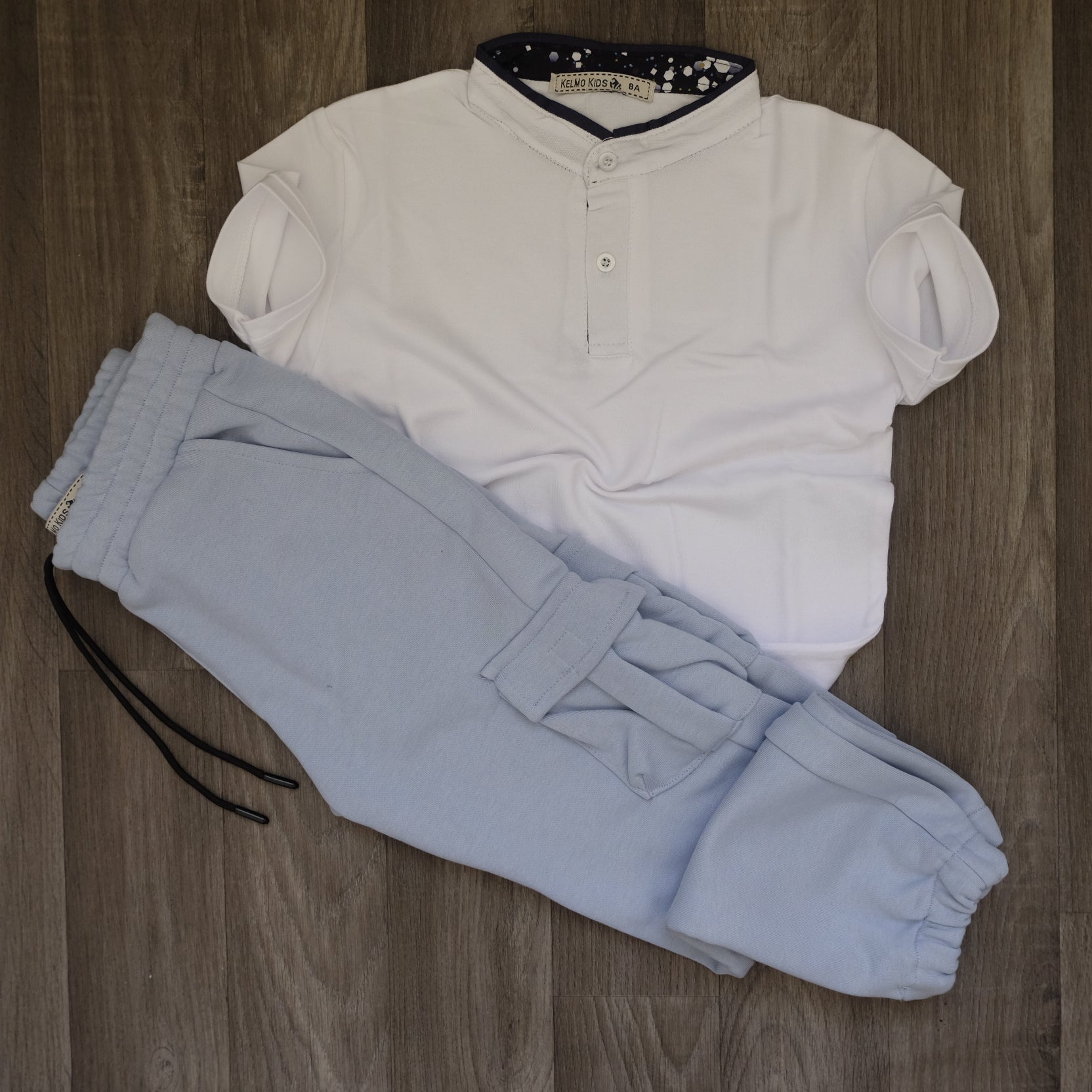 Ensemble Enfant Jogging Cargo Bleu Ciel + Polo Blanc
