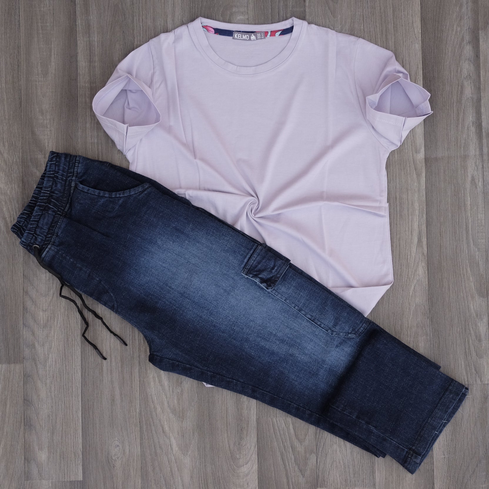 Ensemble Jeans Délavé Bleu Droit + T-Shirt Mauve