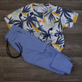 Ensemble Enfant Jogging Cargo Bleu Ciel + T-Shirt Imprimé Tropical Blanc