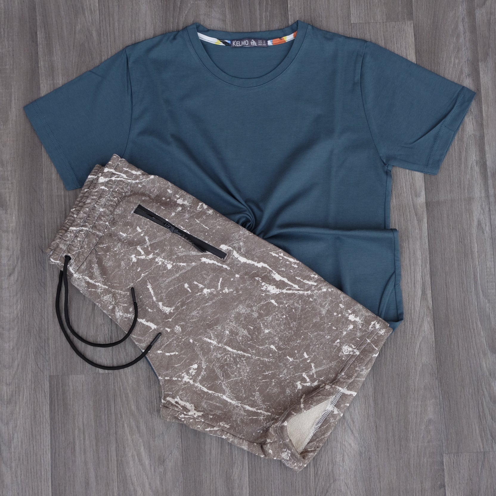 Ensemble Short Tie Dye Marron Clair + T-Shirt Vert Bouteille