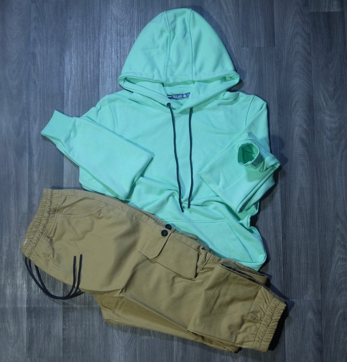 Ensemble Cargo Beige Sable + Capuche Cotton Vert Anise