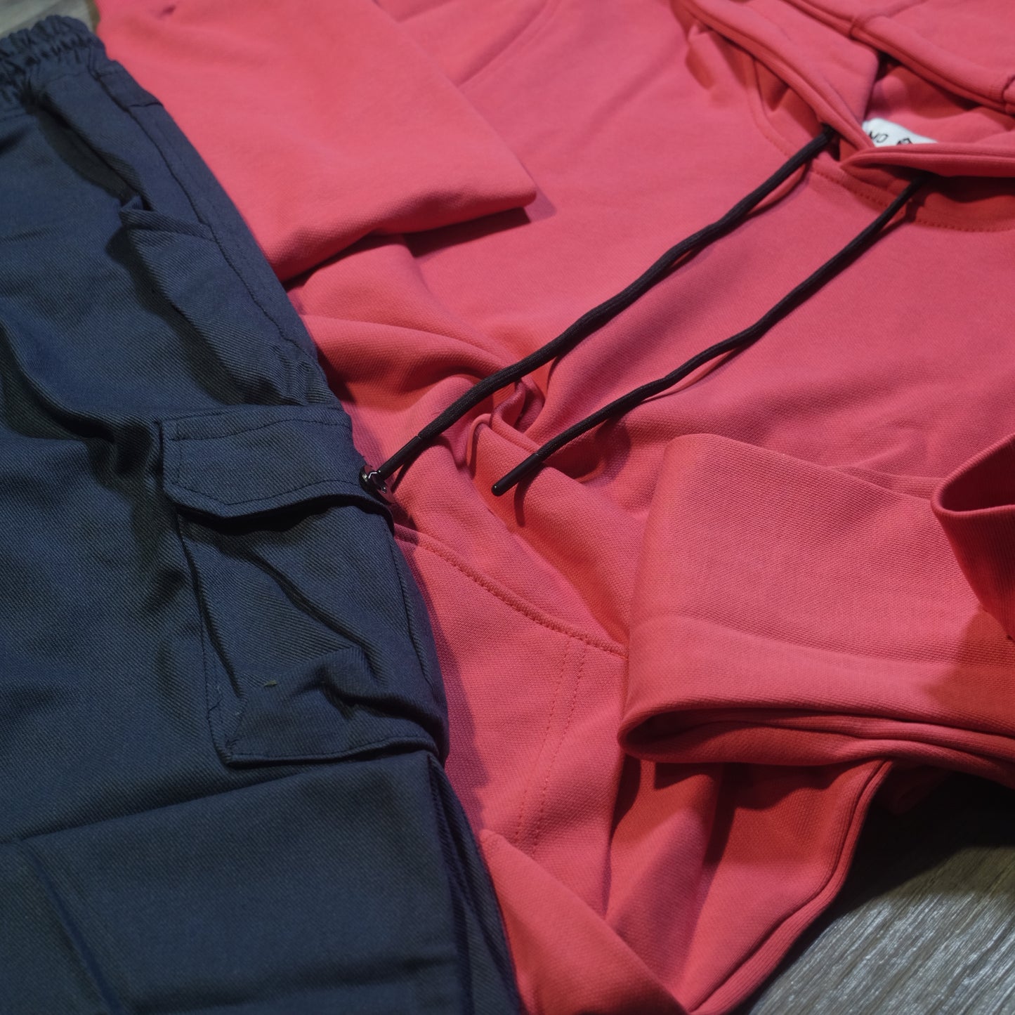 Ensemble Cargo Bleu Marine + Capuche Cotton Rose Fushia