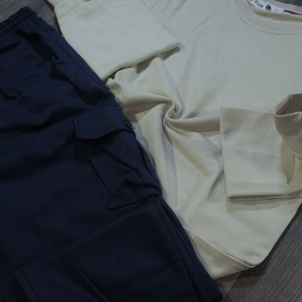 Ensemble Cargo Bleu Marine + Sweat Beige