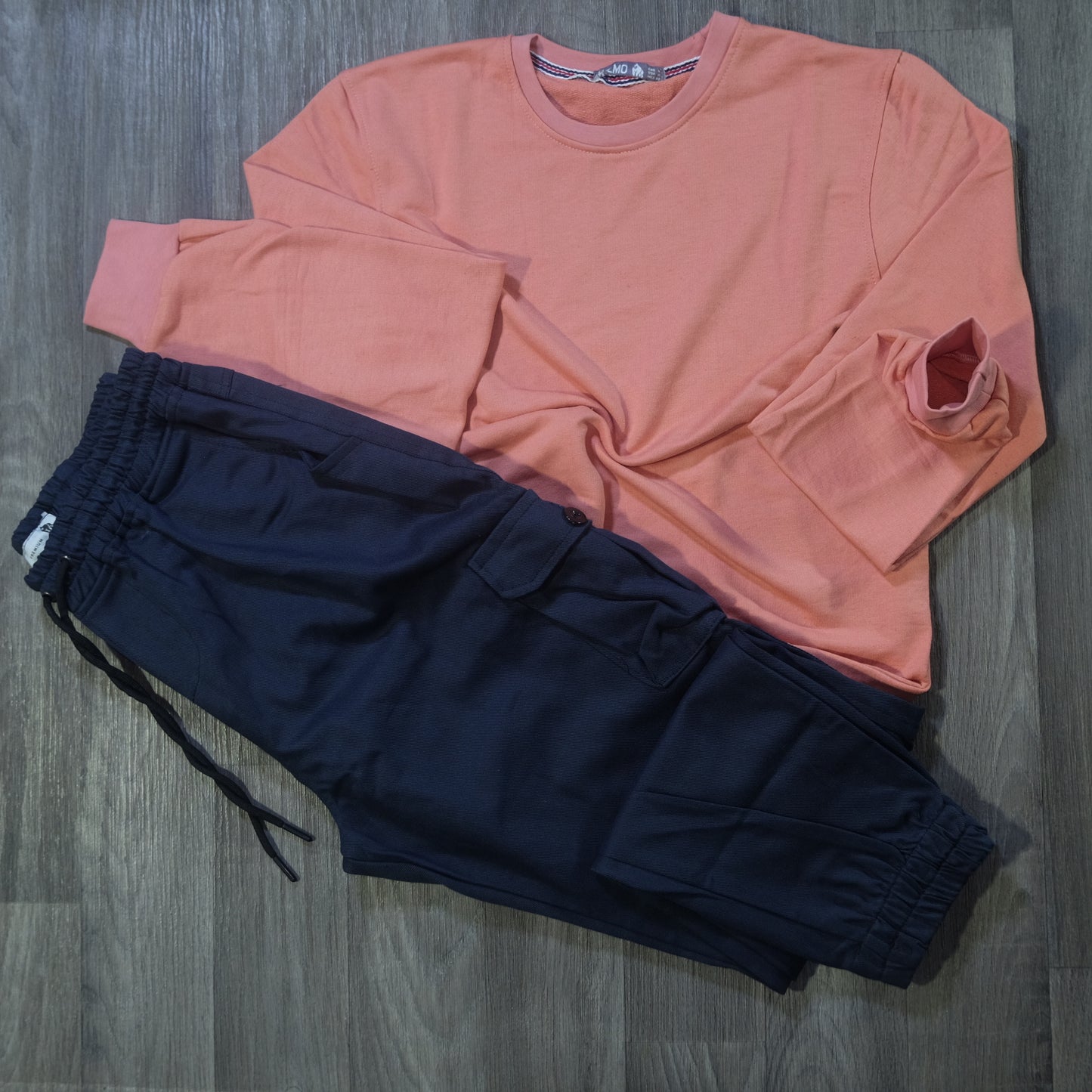 Ensemble Cargo Bleu Marine + Sweat Mortadel