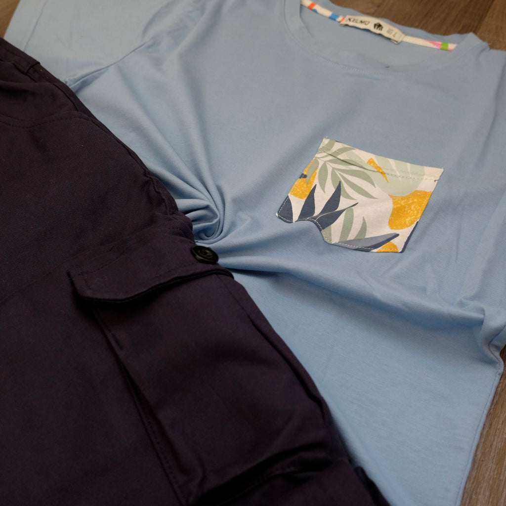 Ensemble Cargo Bleu Marine + T-Shirt Poche Bleu Ciel