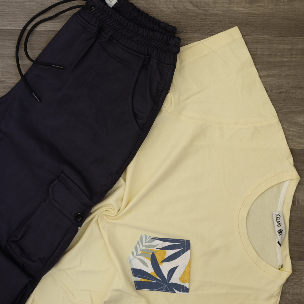 Ensemble Cargo Bleu Marine + T-Shirt Poche Jaune Poussin