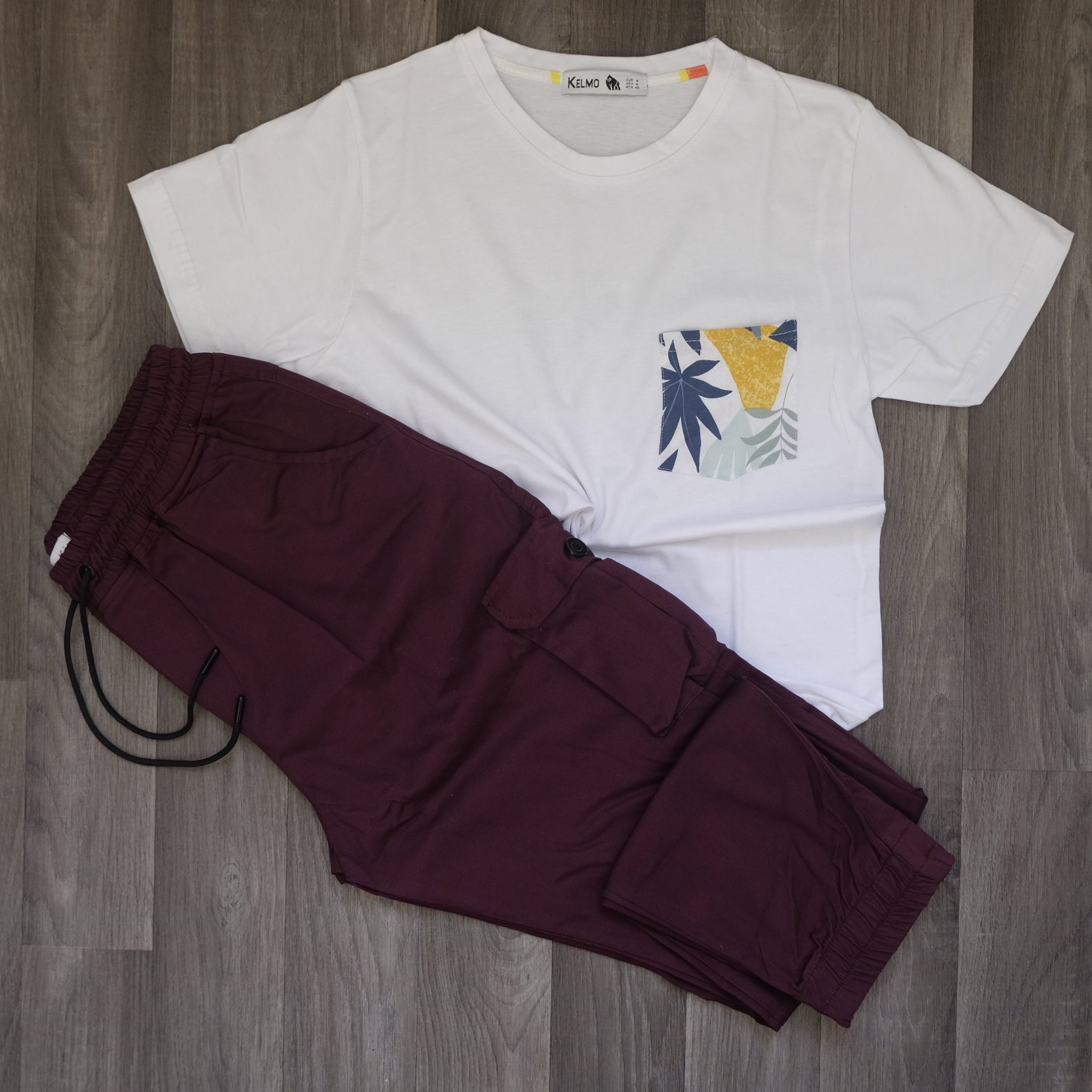 Ensemble Cargo Grenat + T-Shirt Poche Blanc