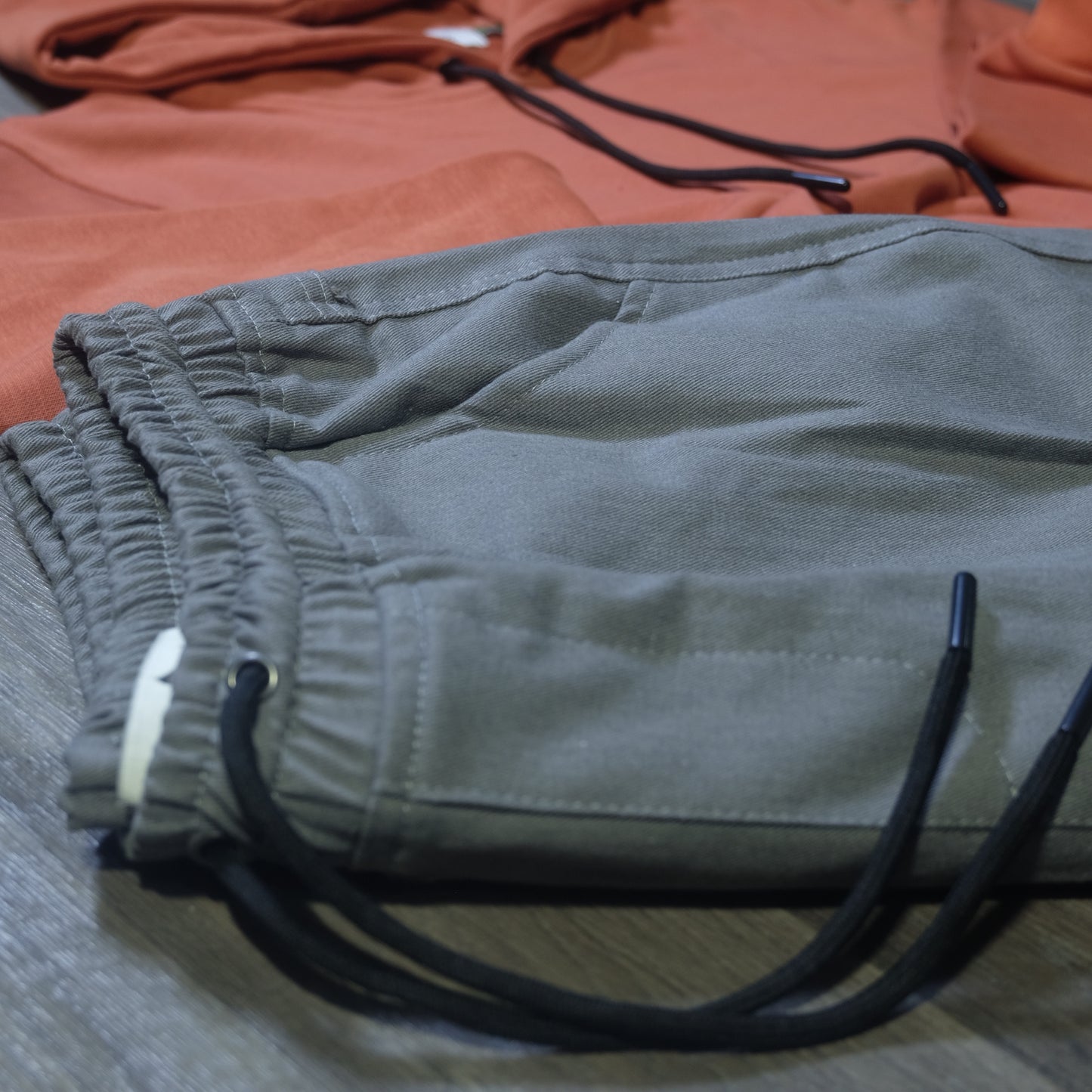 Ensemble Cargo Gris Clair + Capuche Cotton Rouge Brique