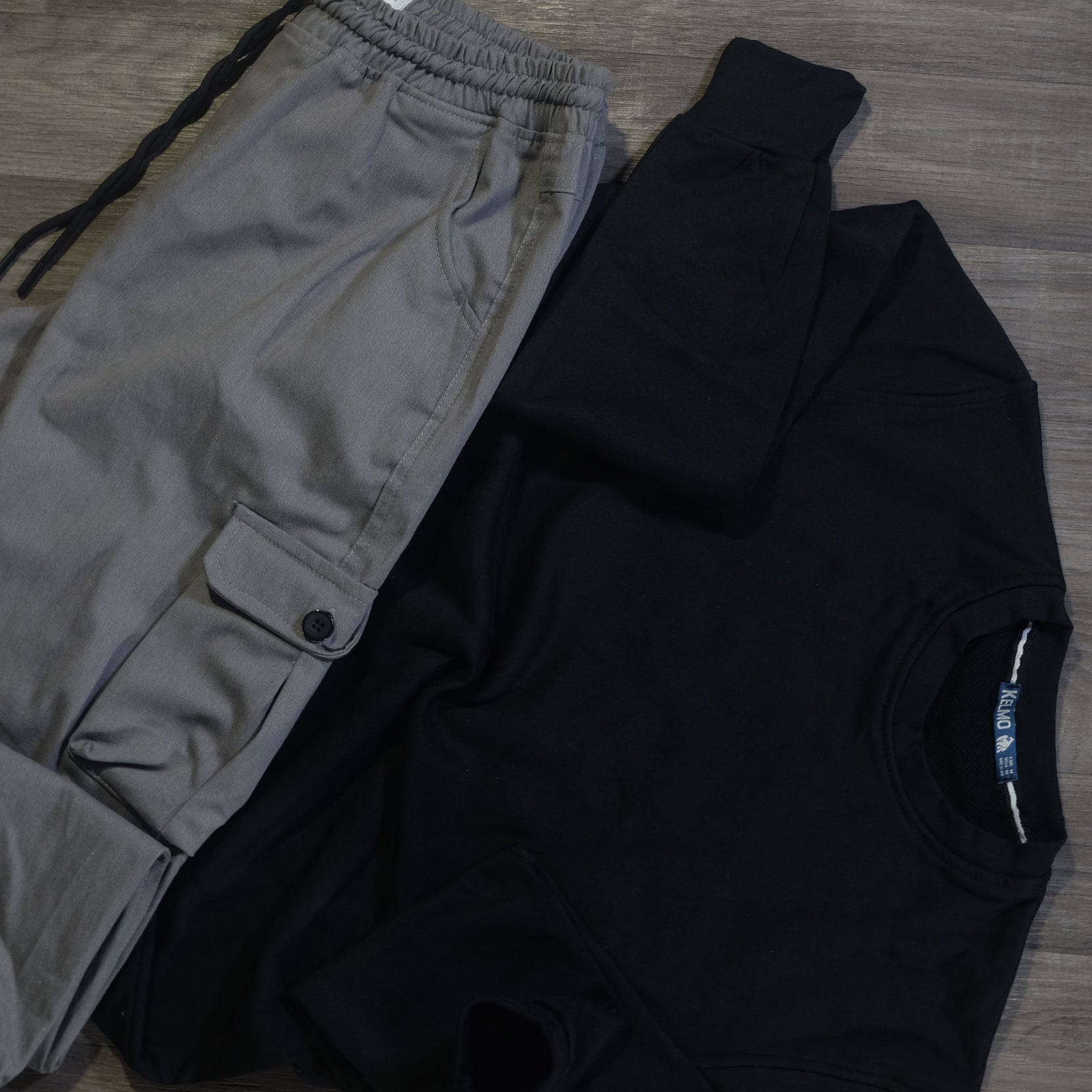 Ensemble Cargo Gris Clair + Sweat Noir