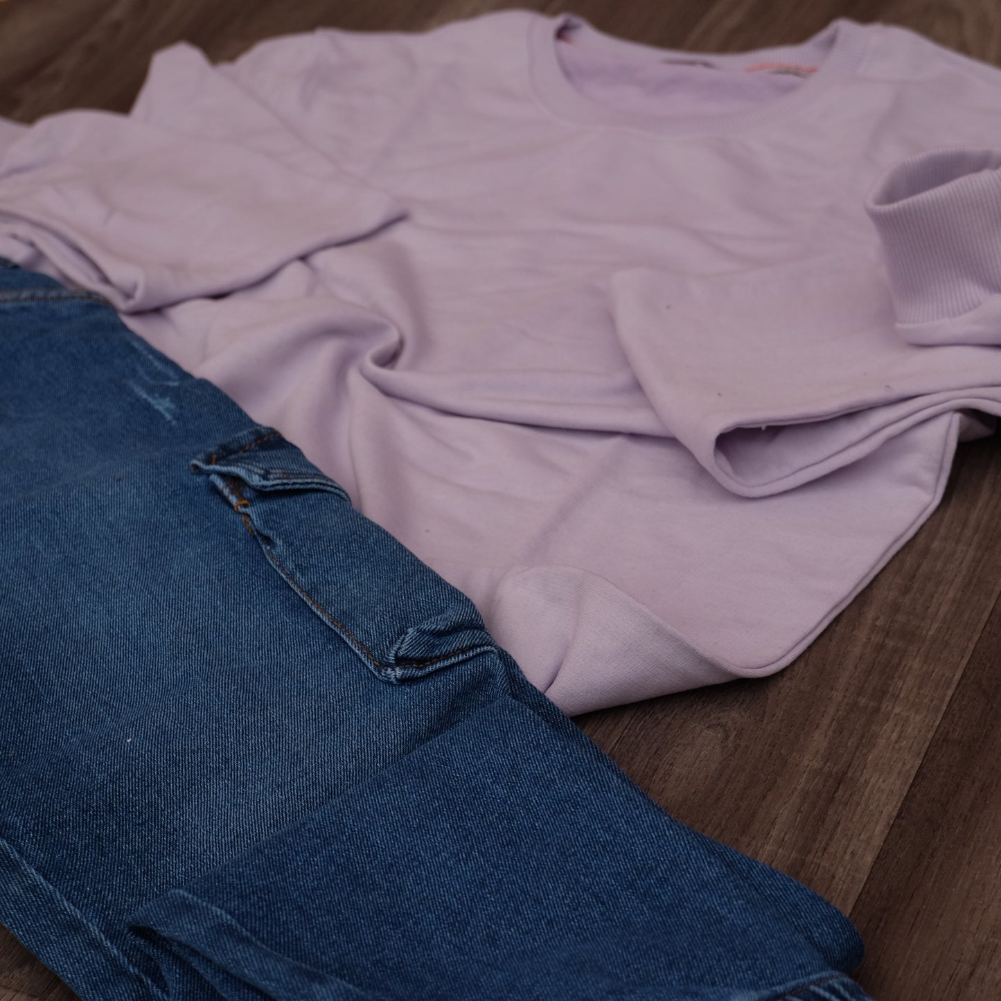 Ensemble Cargo Jeans Délavé Bleu  + Sweat Mauve