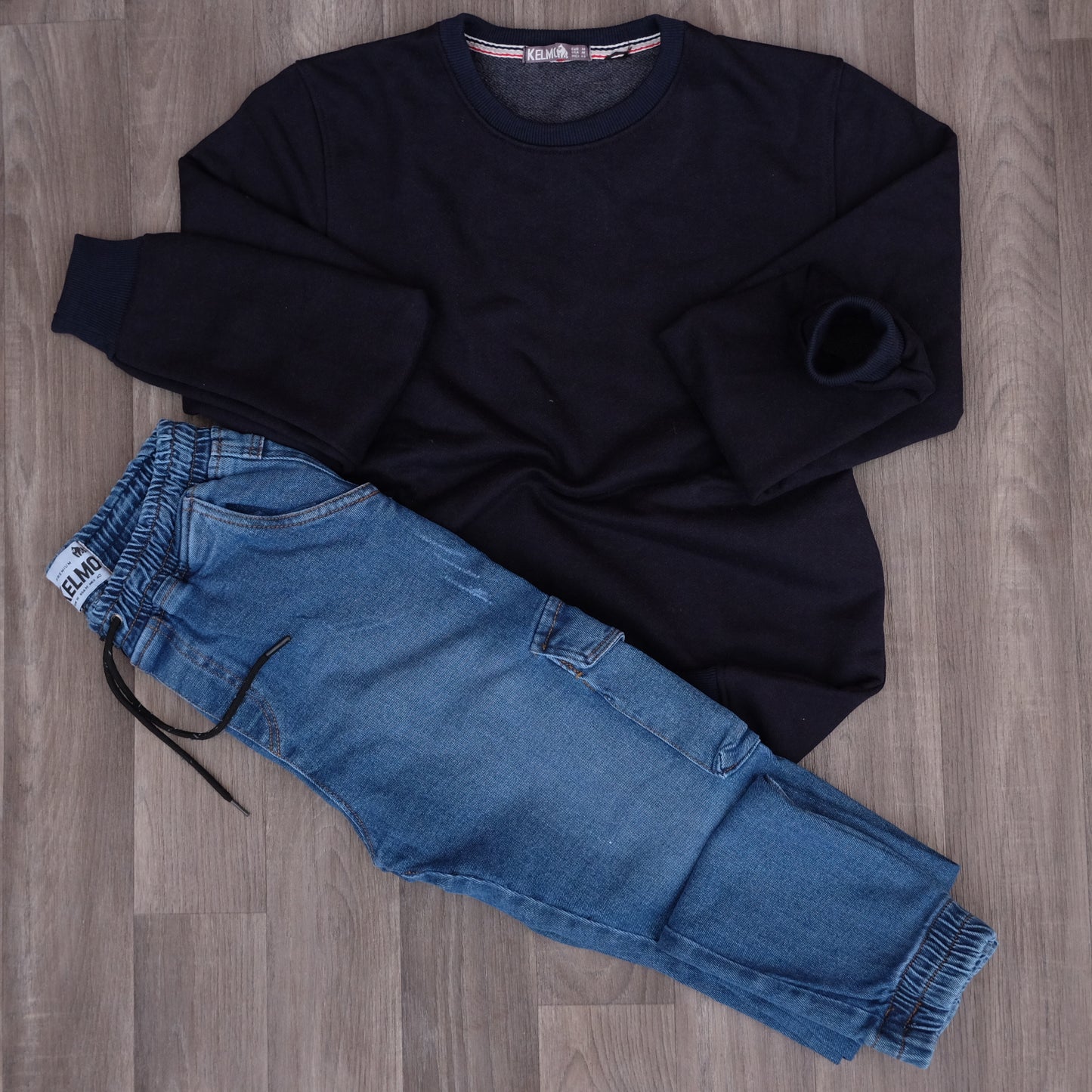 Ensemble Cargo Jeans Délavé Bleu  + Sweat Noir