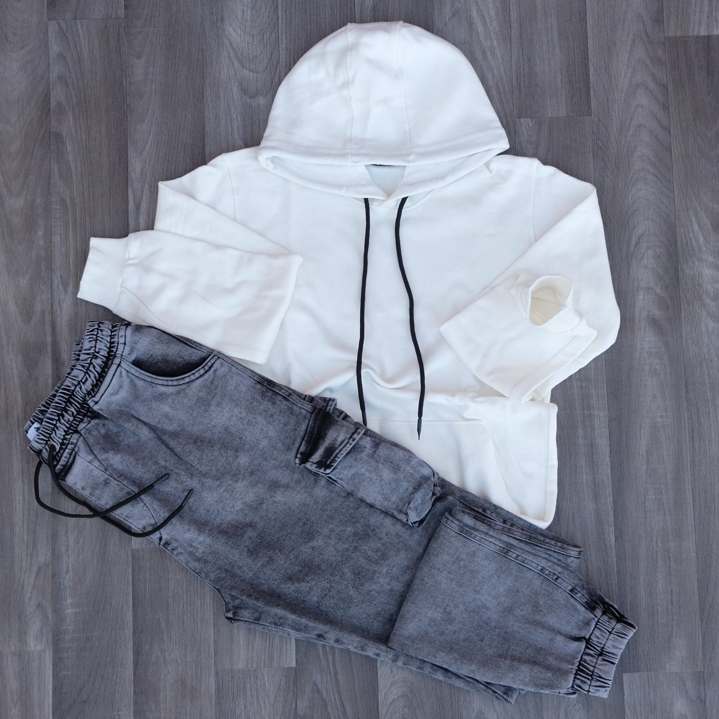 Ensemble Cargo Jeans Délavé Gris  + Capuche Cotton Blanc