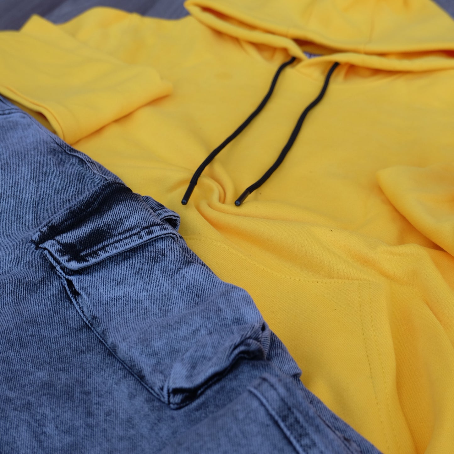 Ensemble Cargo Jeans Délavé Gris  + Capuche Cotton Jaune Fonce