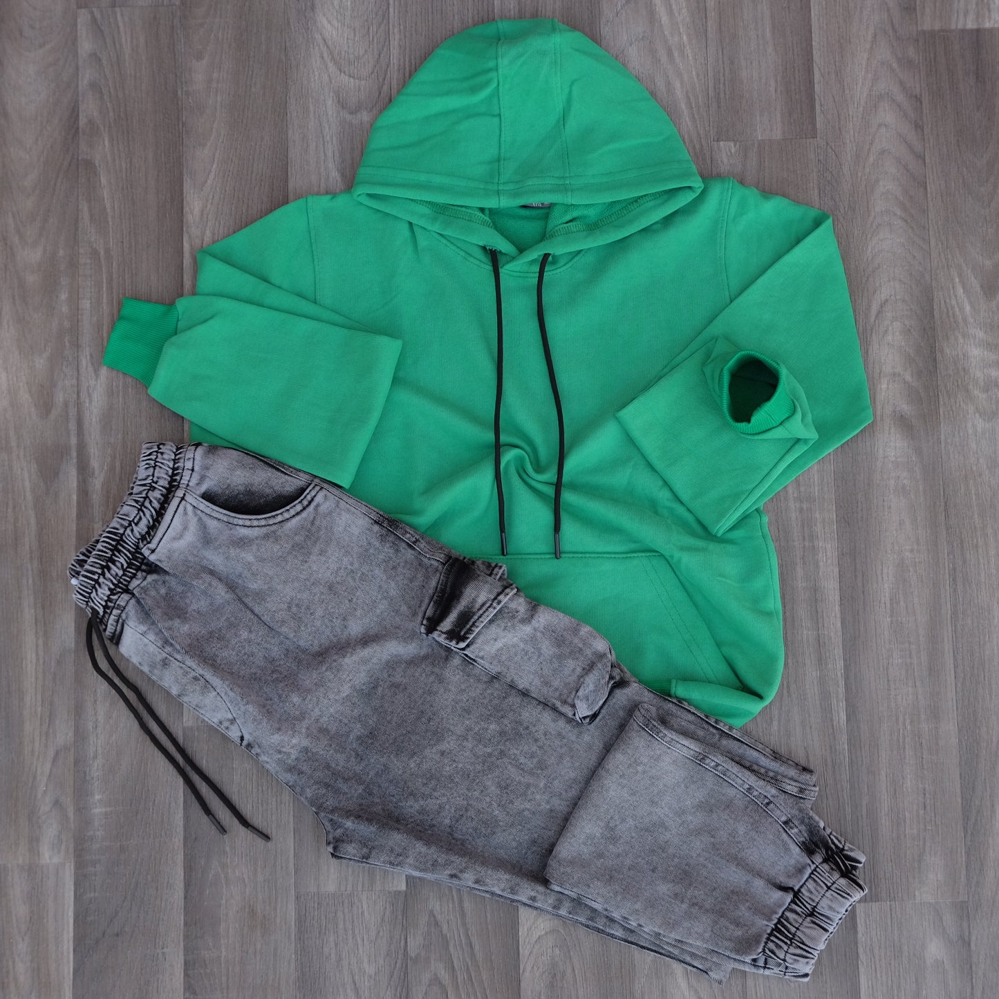 Ensemble Cargo Jeans Délavé Gris  + Capuche Cotton Vert Raj