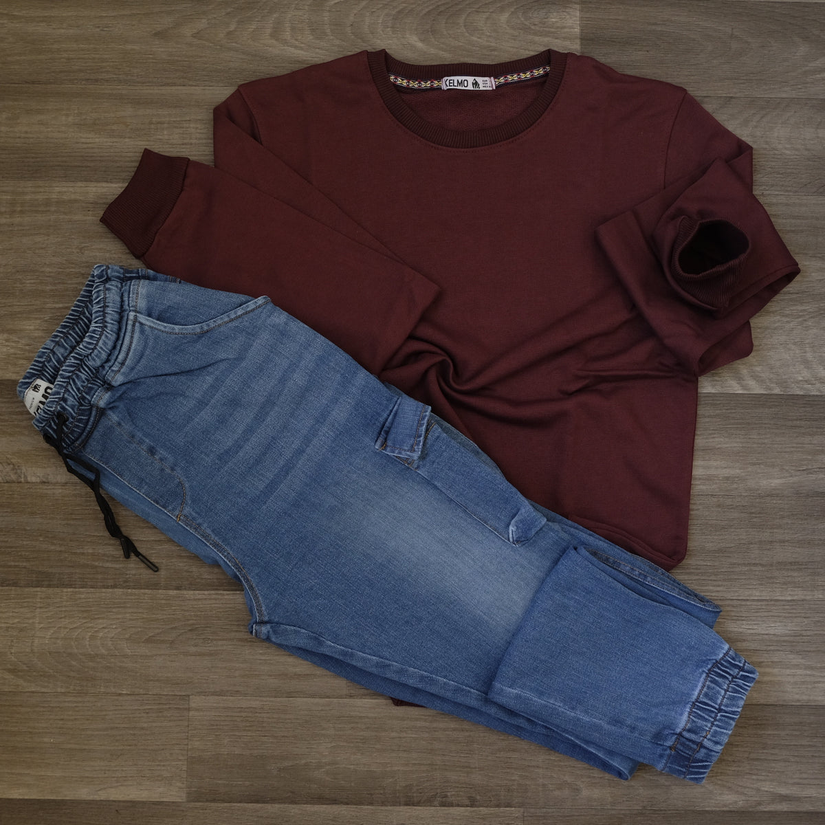 Ensemble Cargo Jeans Bleu  + Sweat Grenat