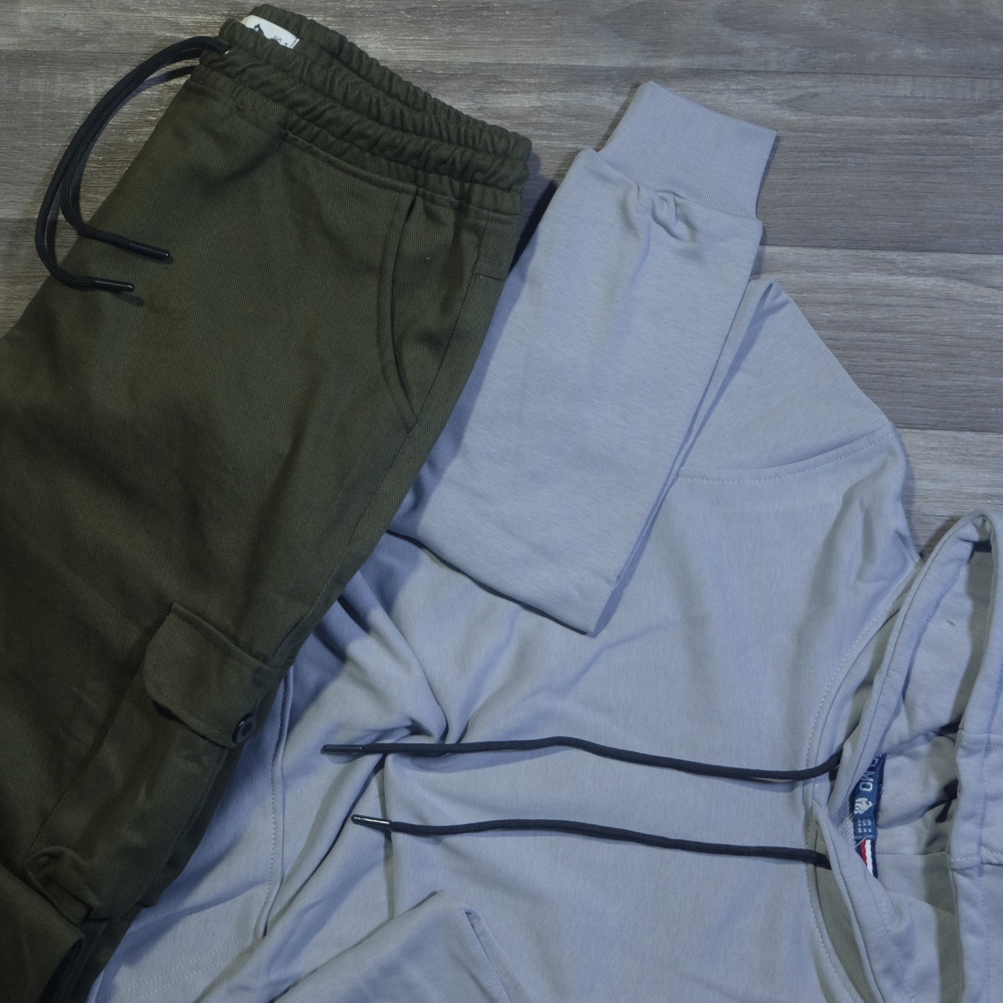 Ensemble Cargo Kaki Fonce + Capuche Cotton Gris Clair