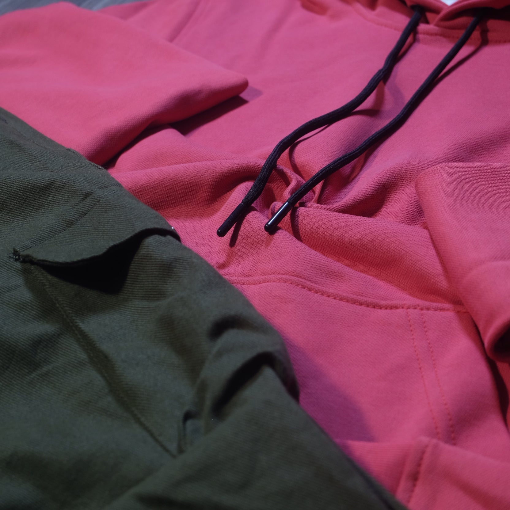 Ensemble Cargo Kaki Fonce+ Capuche Cotton Rose Fushia