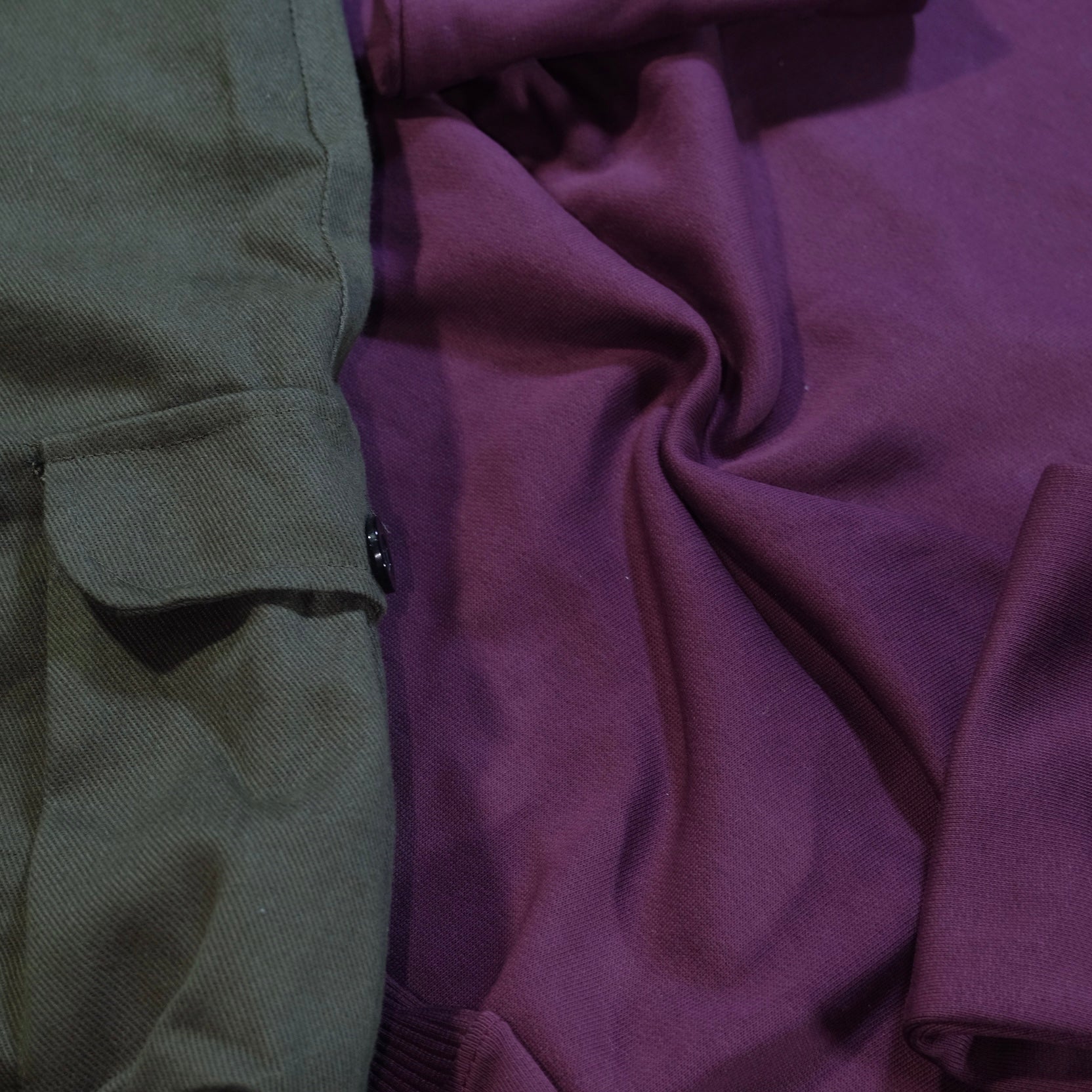 Ensemble Cargo Kaki Fonce + Sweat Grenat