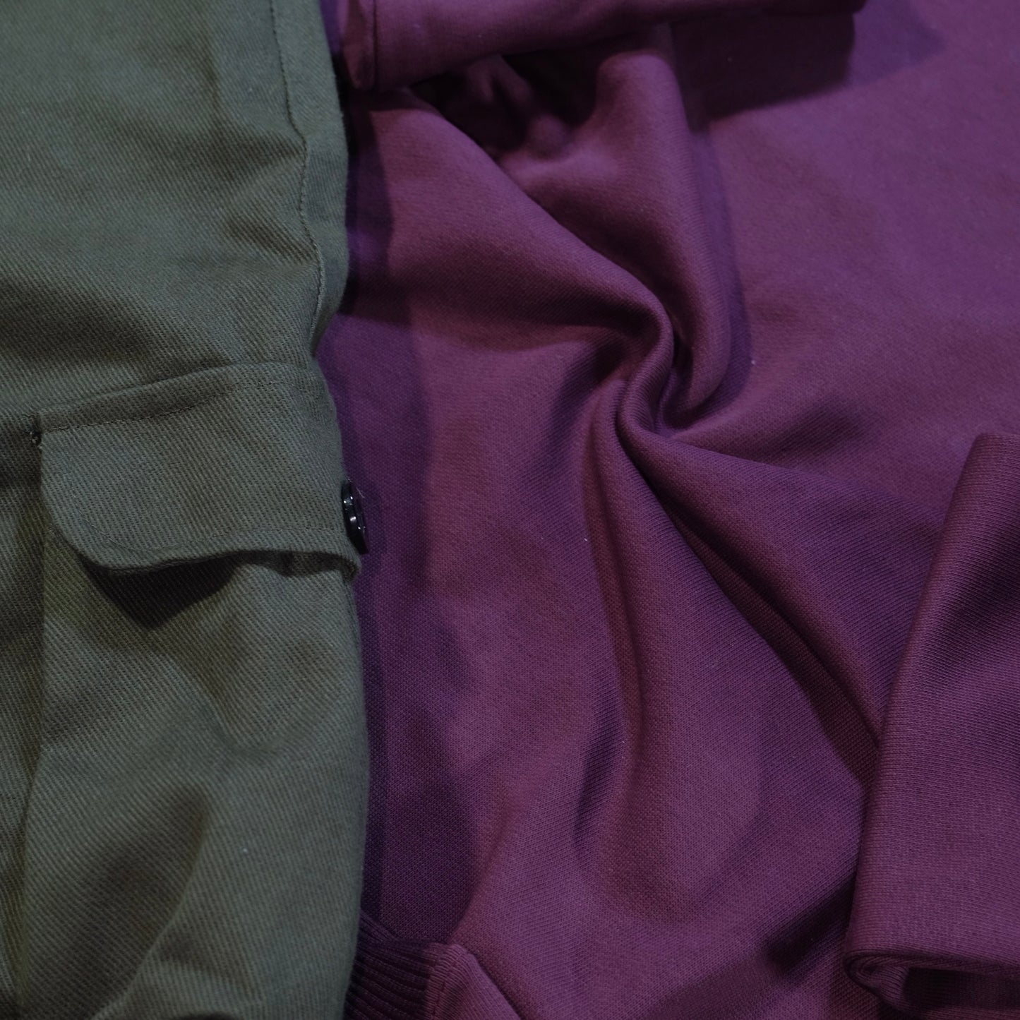 Ensemble Cargo Kaki Fonce + Sweat Grenat