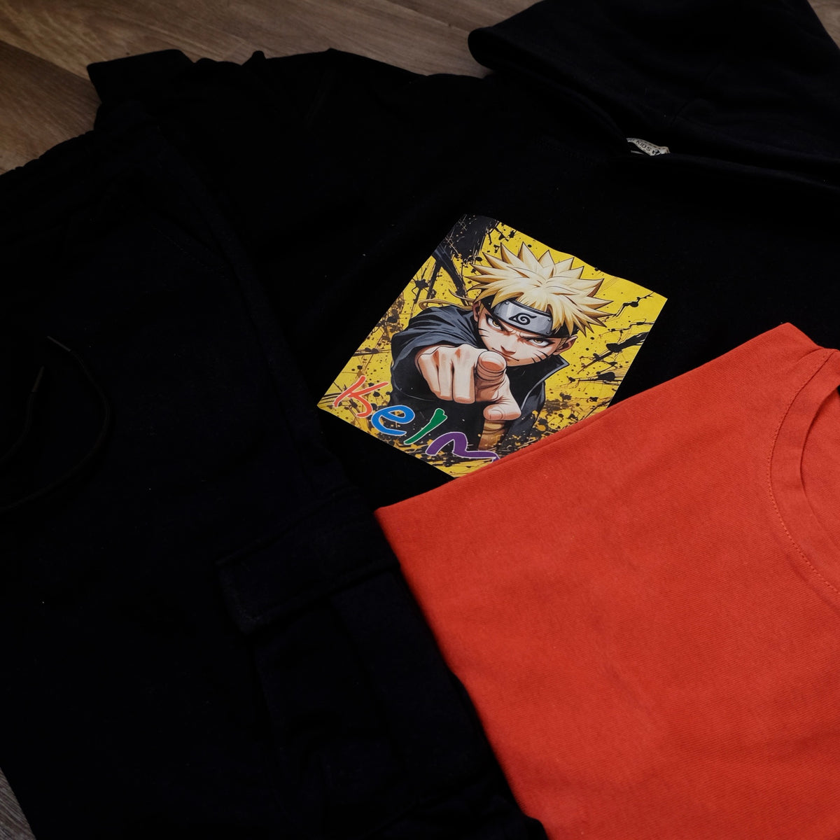 Ensemble Enfant 3 Pieces Capuche Bleu Nuit Naro + jogging Cargo Bleu Nuit + T-Shirt Rouge Brique