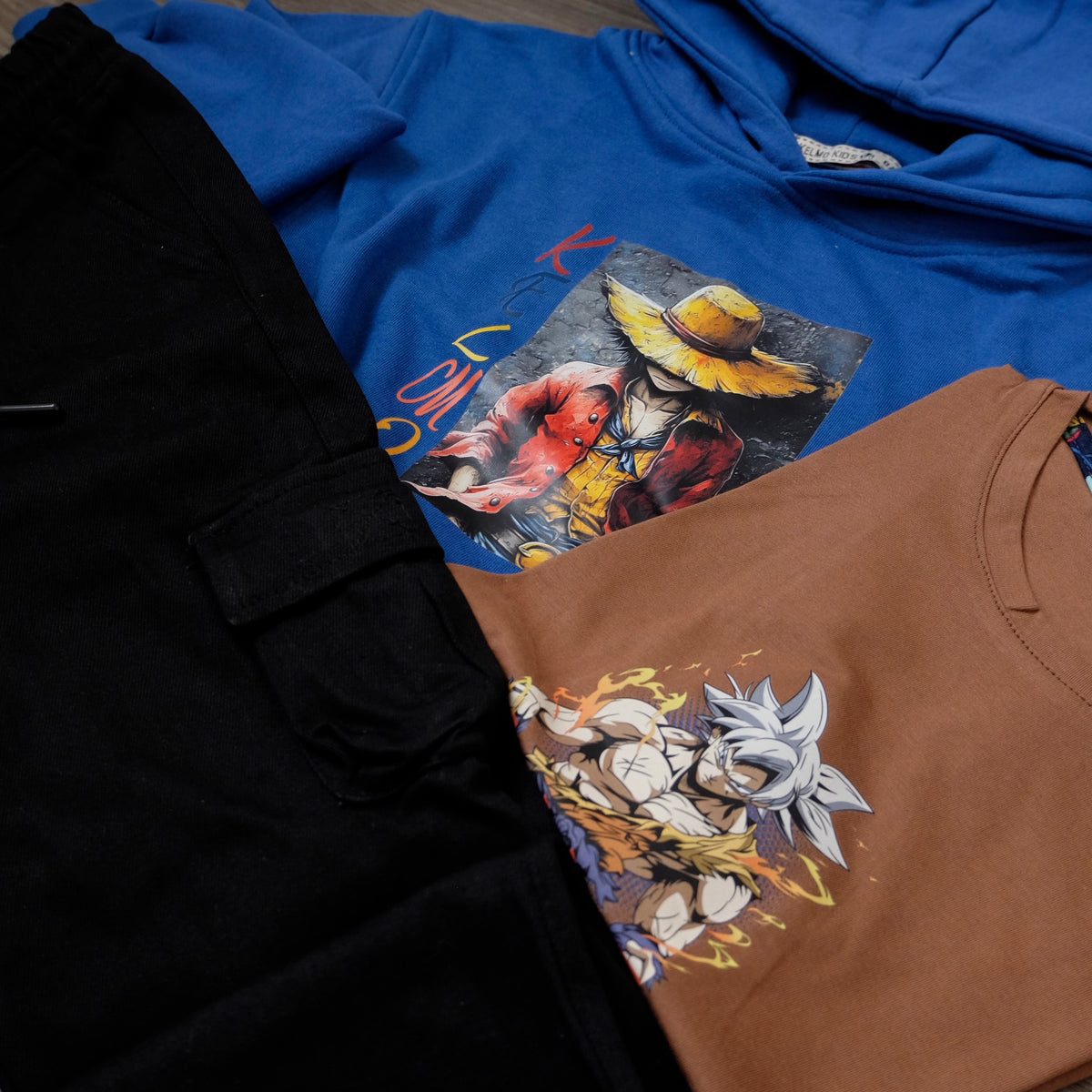 Ensemble Enfant 3 Pieces Capuche Bleu Roi + Cargo Bleu Nuit + T-Shirt Marron Naroto