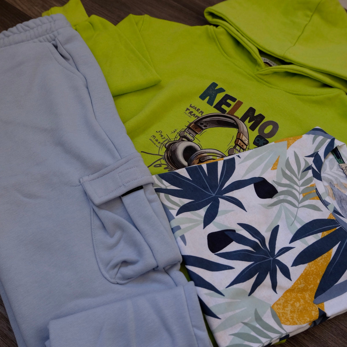 Ensemble Enfant 3 Pieces Capuche Vert Fluo + jogging Cargo Ciel Clair + T-Shirt Fleure