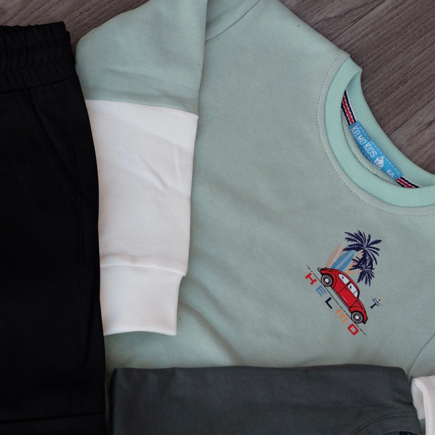 Ensemble Enfant 3 Pieces Cargo Noir + Sweat Vert Nil + T-Shirt Vert Olive