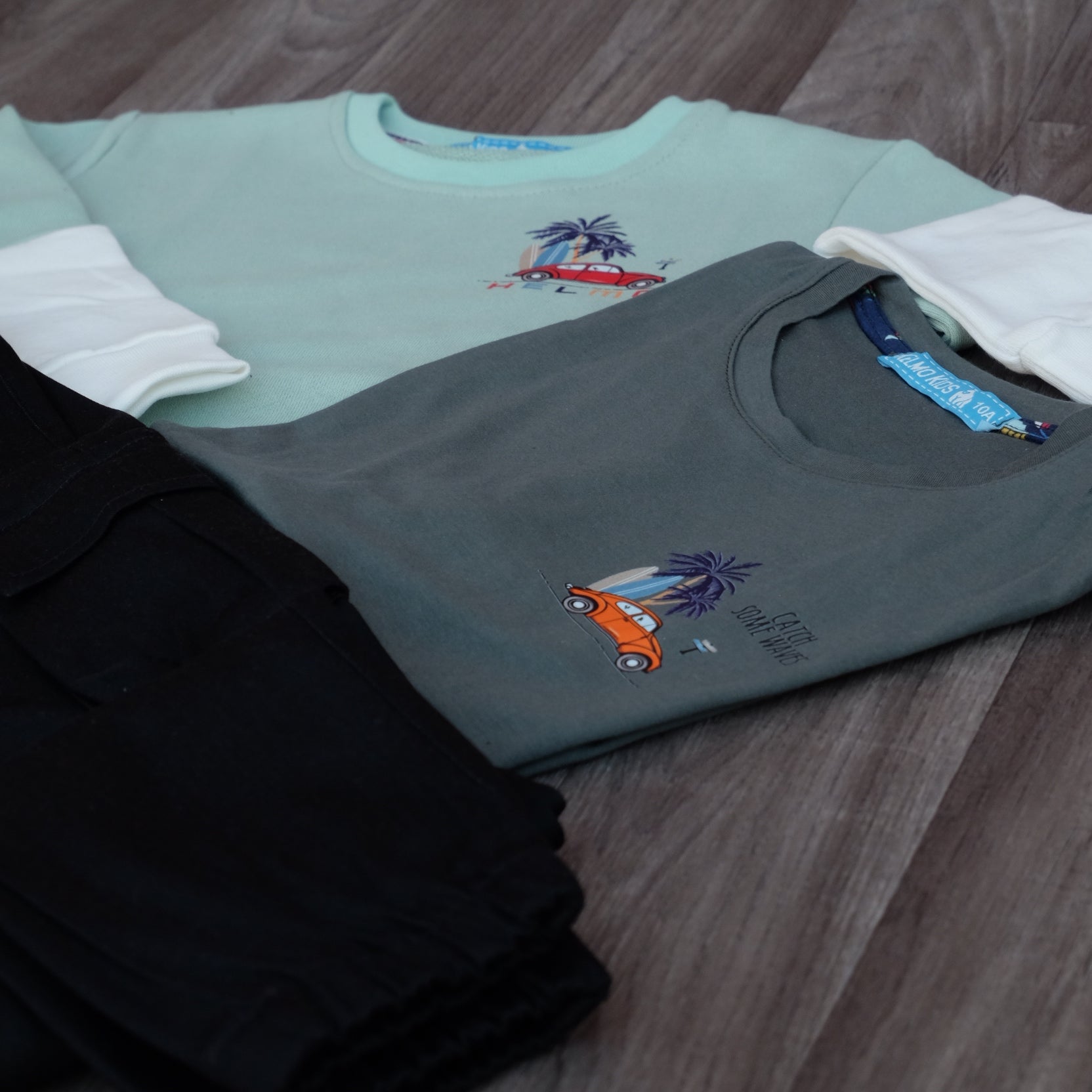 Ensemble Enfant 3 Pieces Cargo Noir + Sweat Vert Nil + T-Shirt Vert Olive