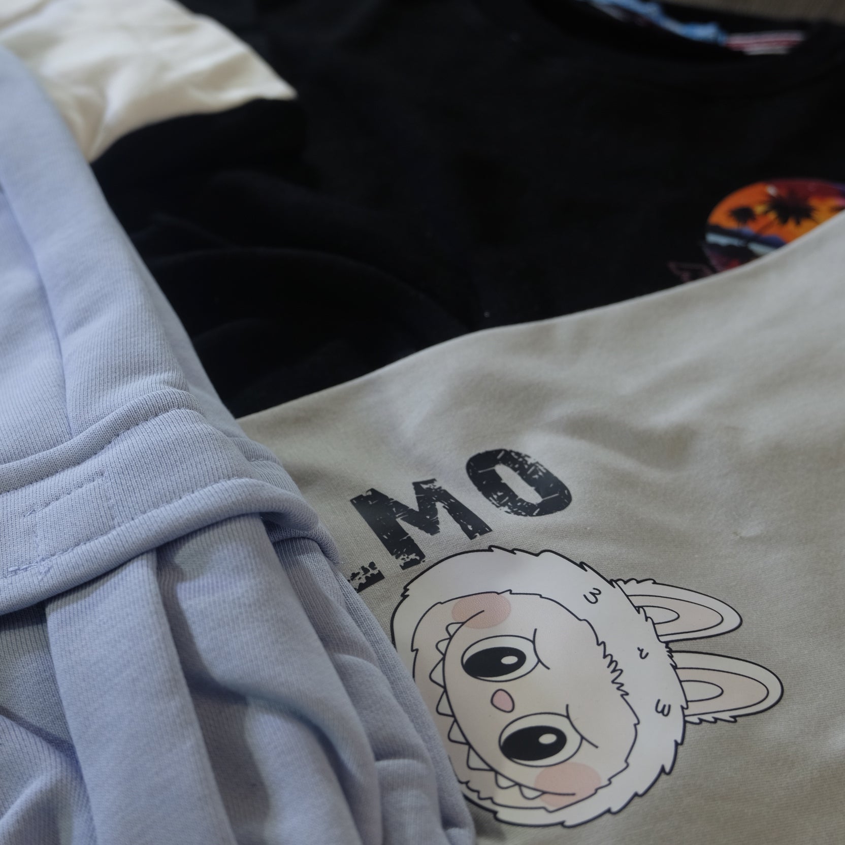 Ensemble Enfant 3 Pieces Jogging Cargo Ciel + Sweat Noir + T-Shirt Gris Labo