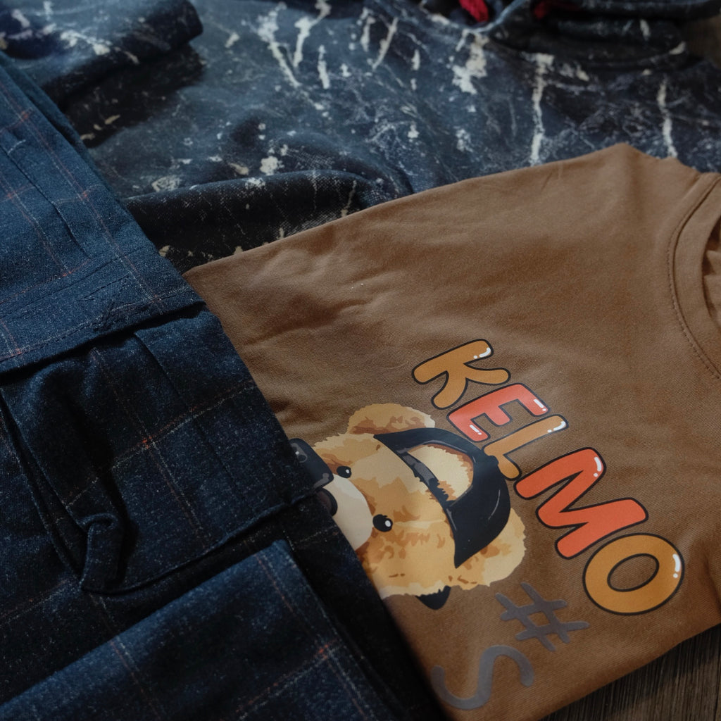 Ensemble Enfant 3 Pieces Pantalon Cargo Carreau +Sweat a Capuche Camouflage Gris Fonce + T-Shirt Marron