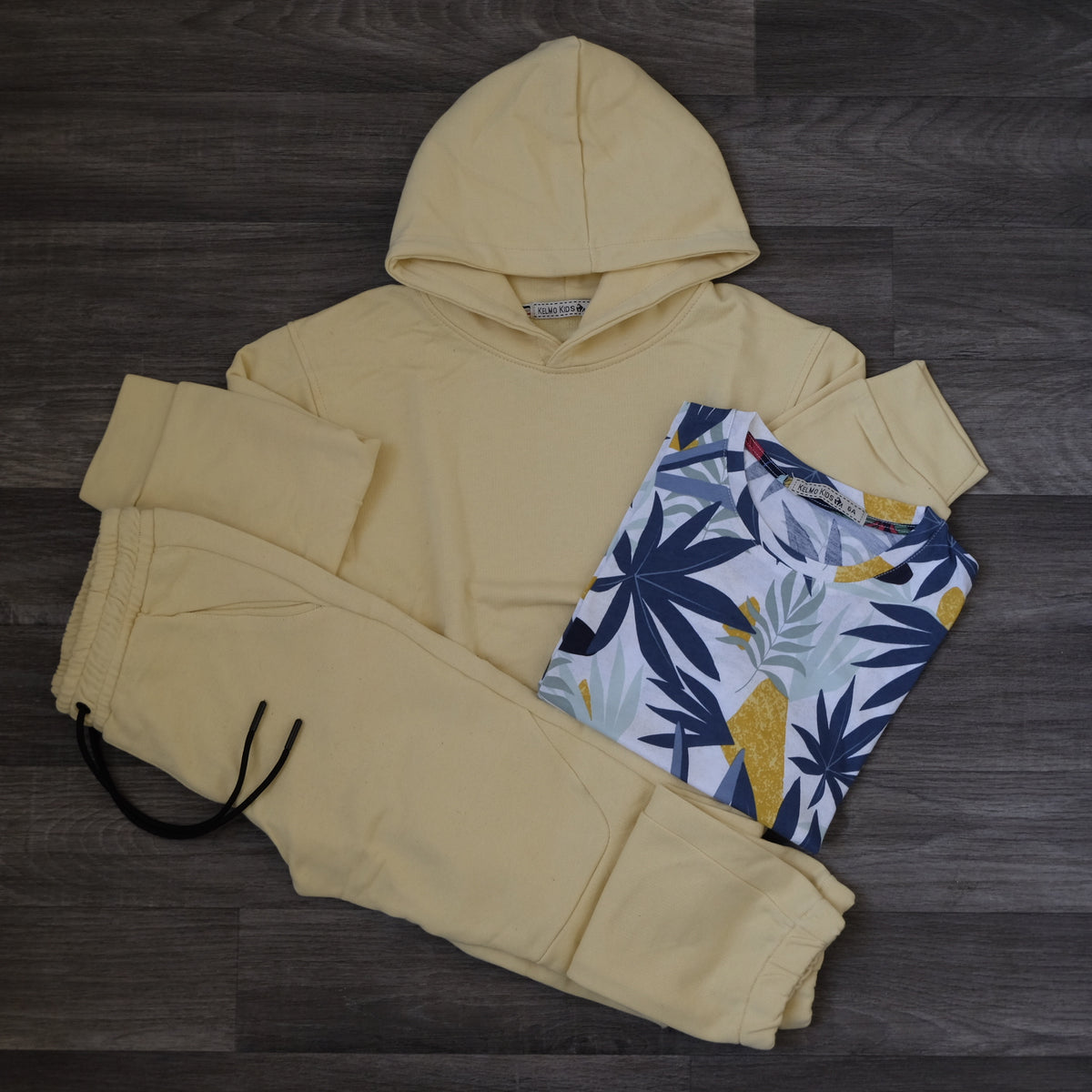 Ensemble Enfant 3 Pieces Survetement Juane Poussin  + T-Shirt Fleure