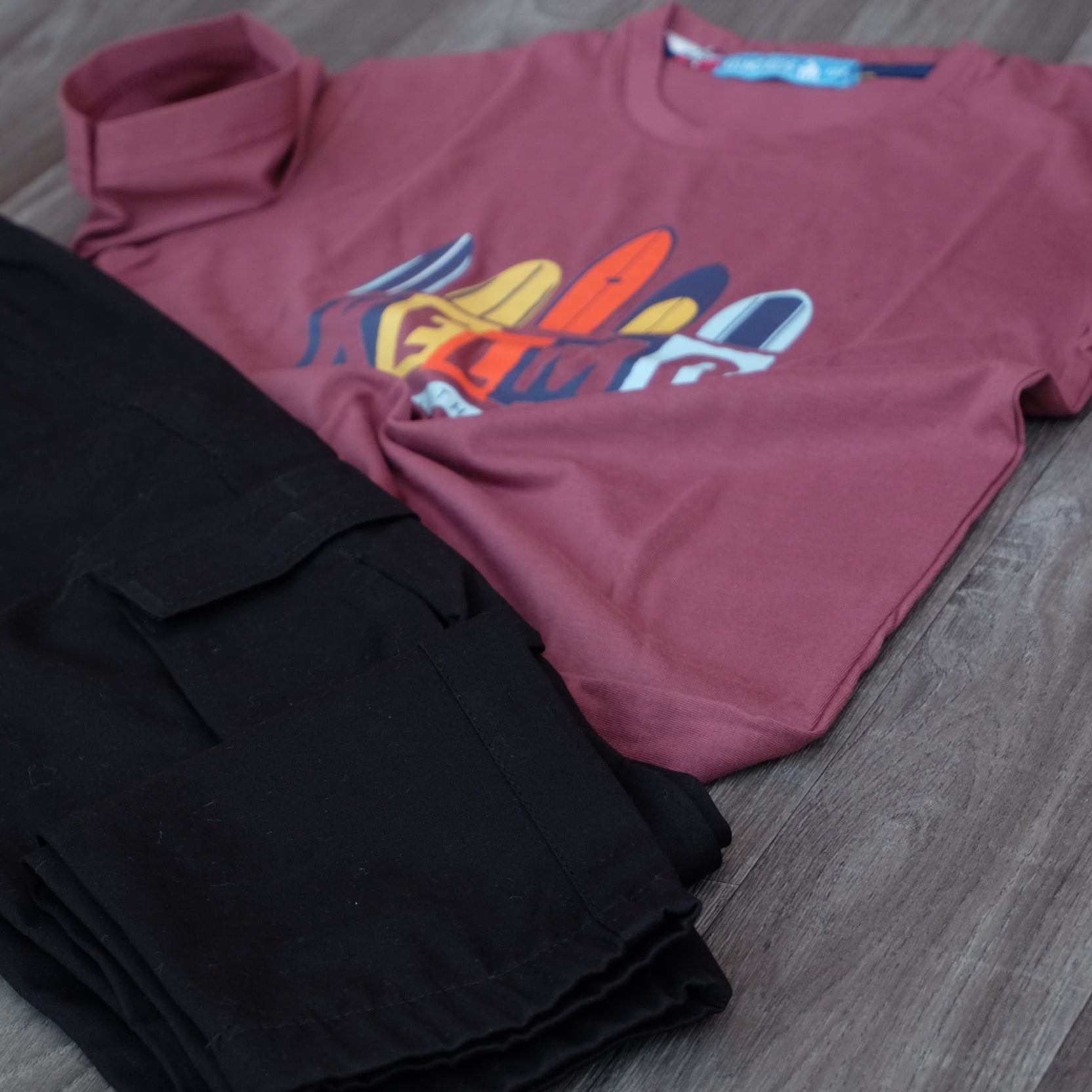 Ensemble Enfant Cargo Noir + T-Shirt Grenat