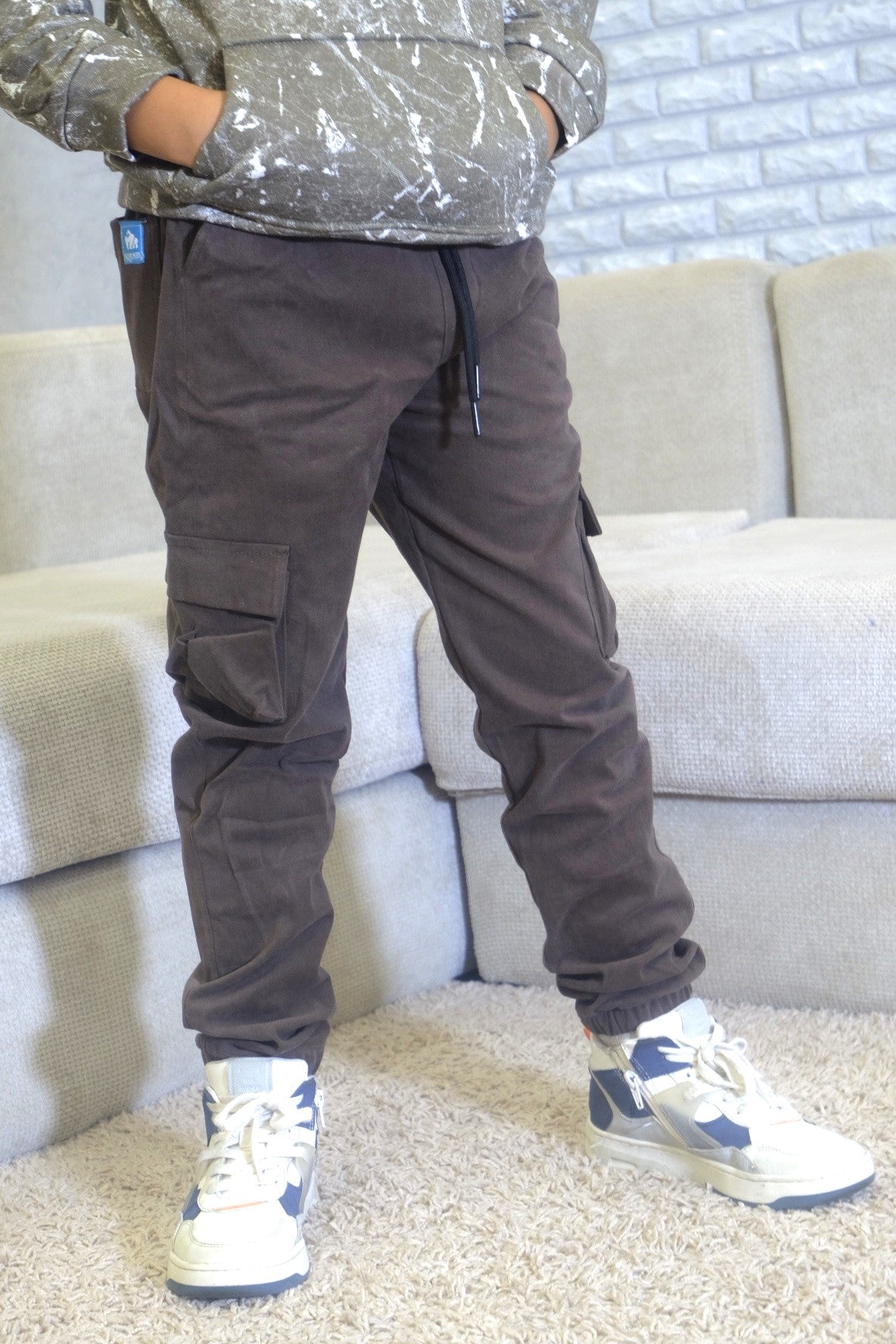 Ensemble Enfant Pantalon Cargo Marron +Sweat a Capuche Camouflage Kaki