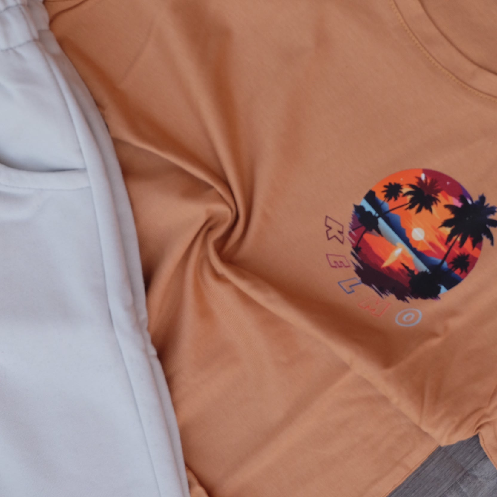 Ensemble Enfant Short Gris Clair + T-Shirt Marron Clair