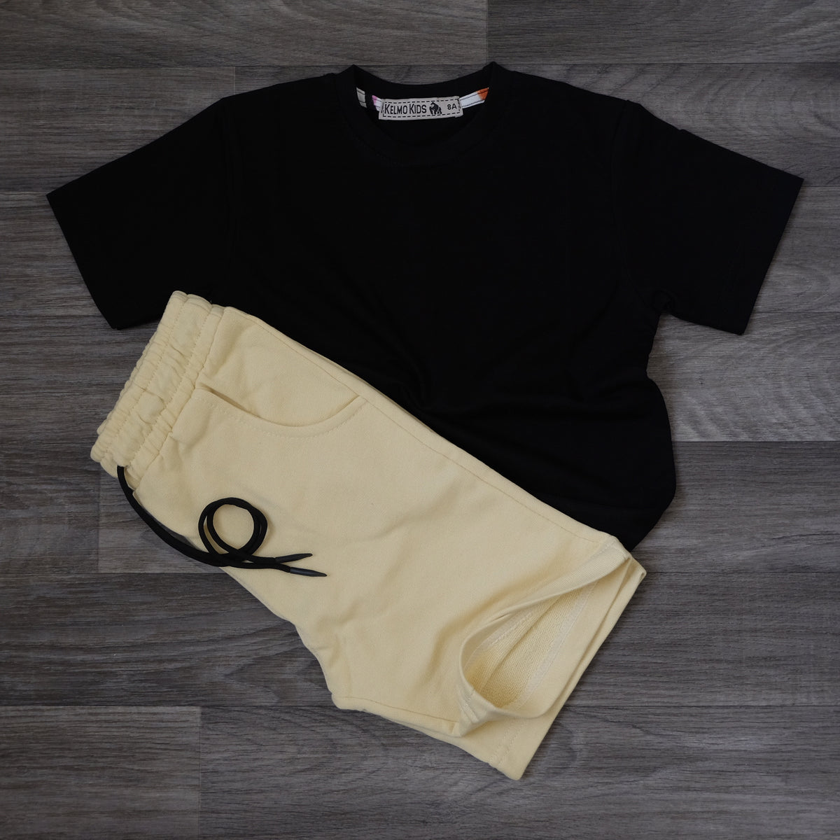 Ensemble Enfant Short Juane Poussin + T-Shirt Noir