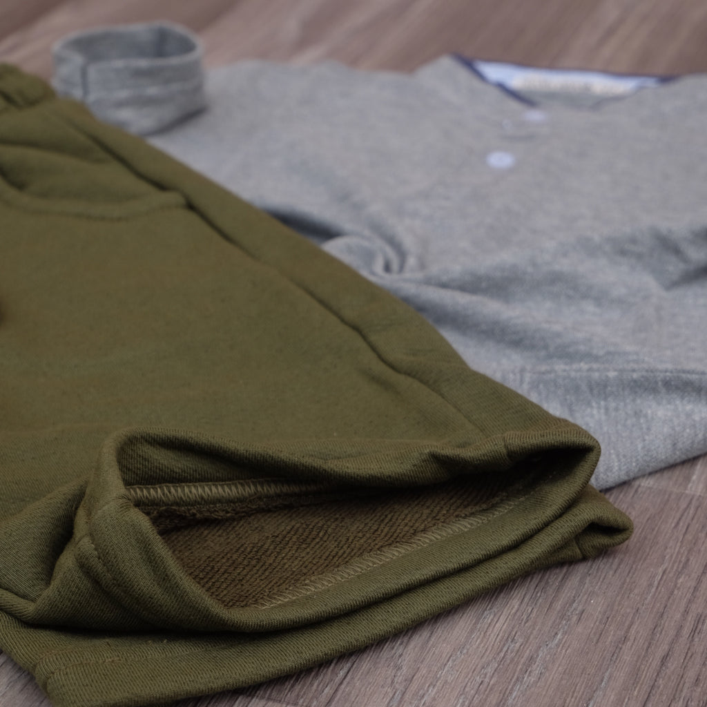 Ensemble Enfant Short Kaki + Polo Gris Chine Clair