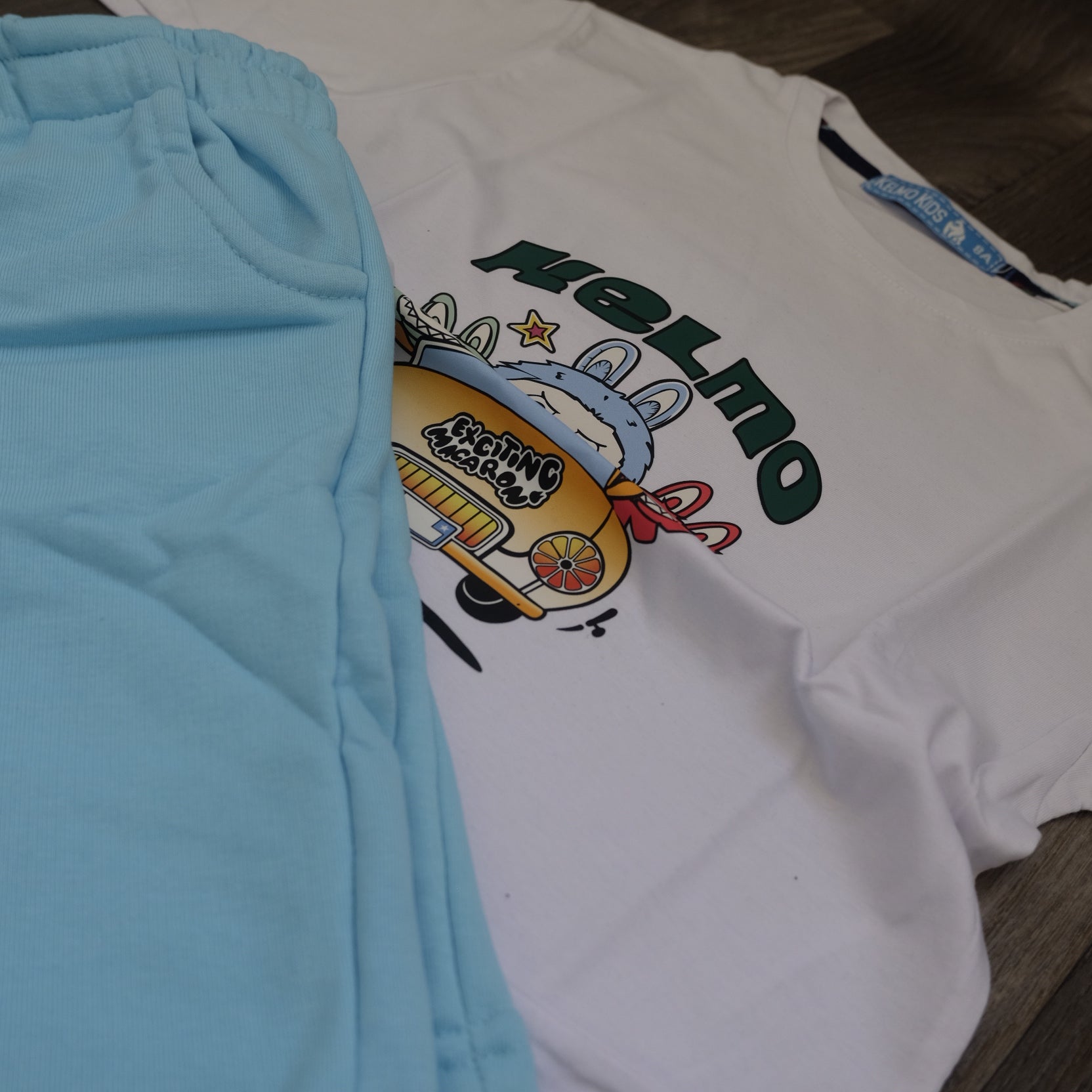 Ensemble Enfant Short Turquoise + T-Shirt Blanc Labo
