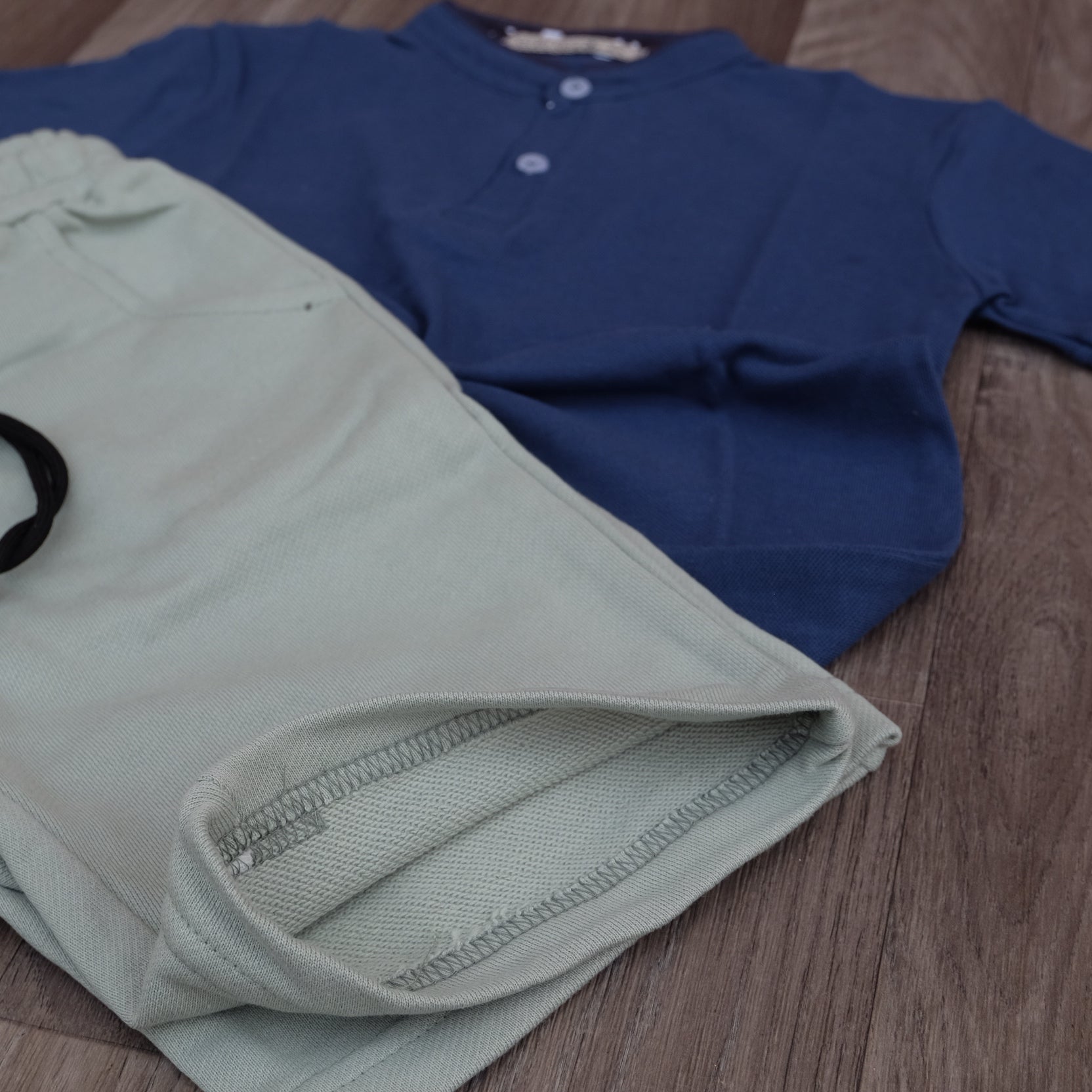 Ensemble Enfant Short Vert Asperge + Polo Bleu Marine